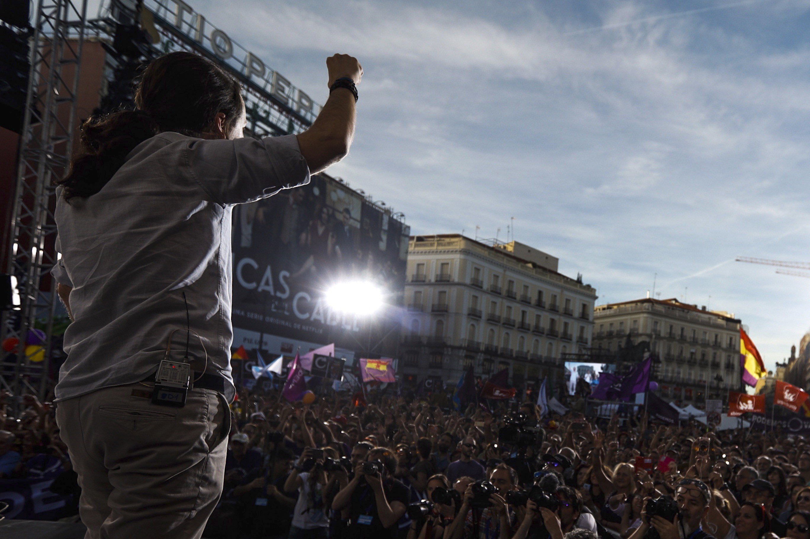 Podemos pide a Juncker sancionar a España por las cargas policiales