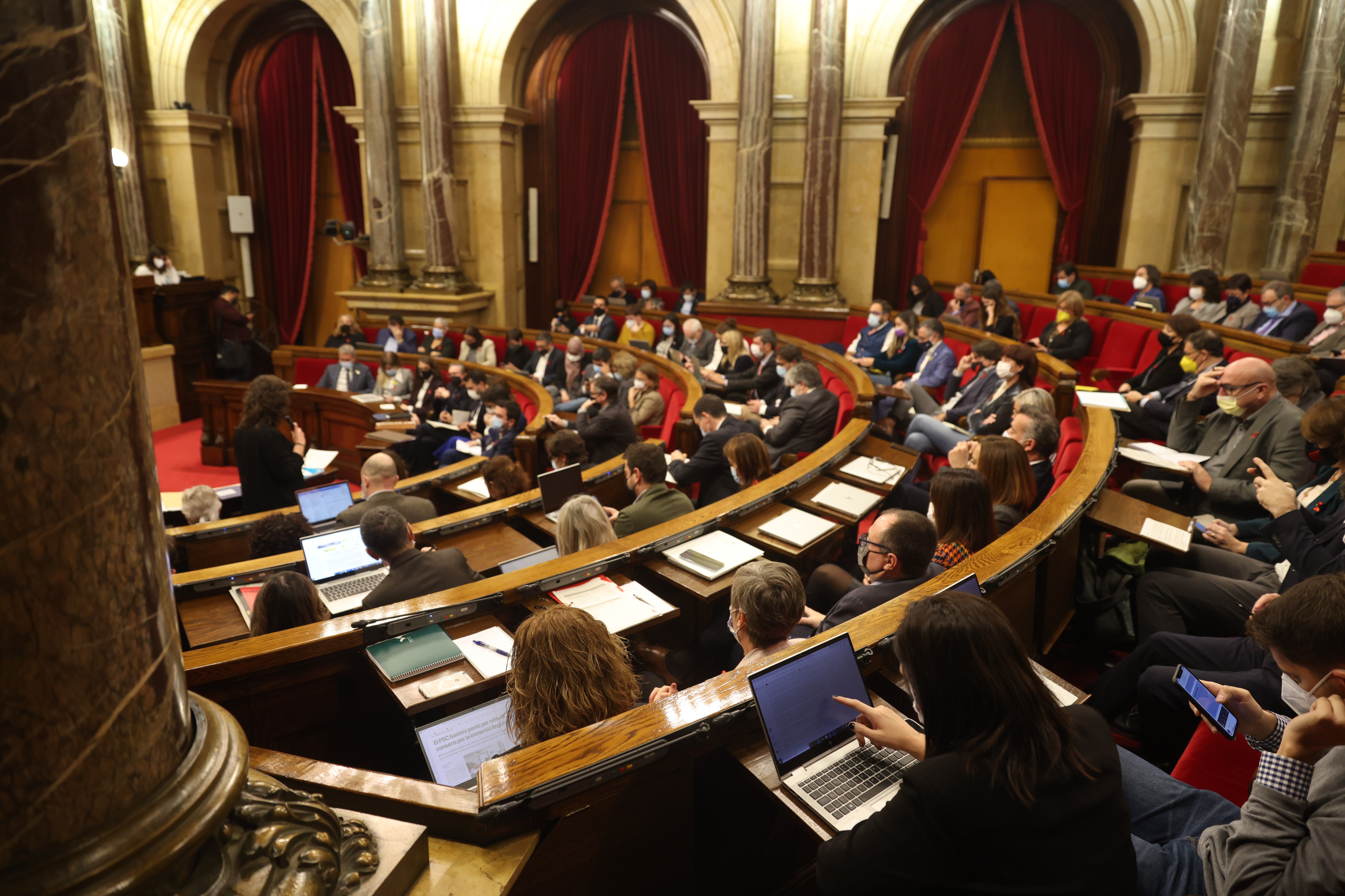 El Parlament tramita una ley para combatir la estigmatización de barrios desfavorecidos