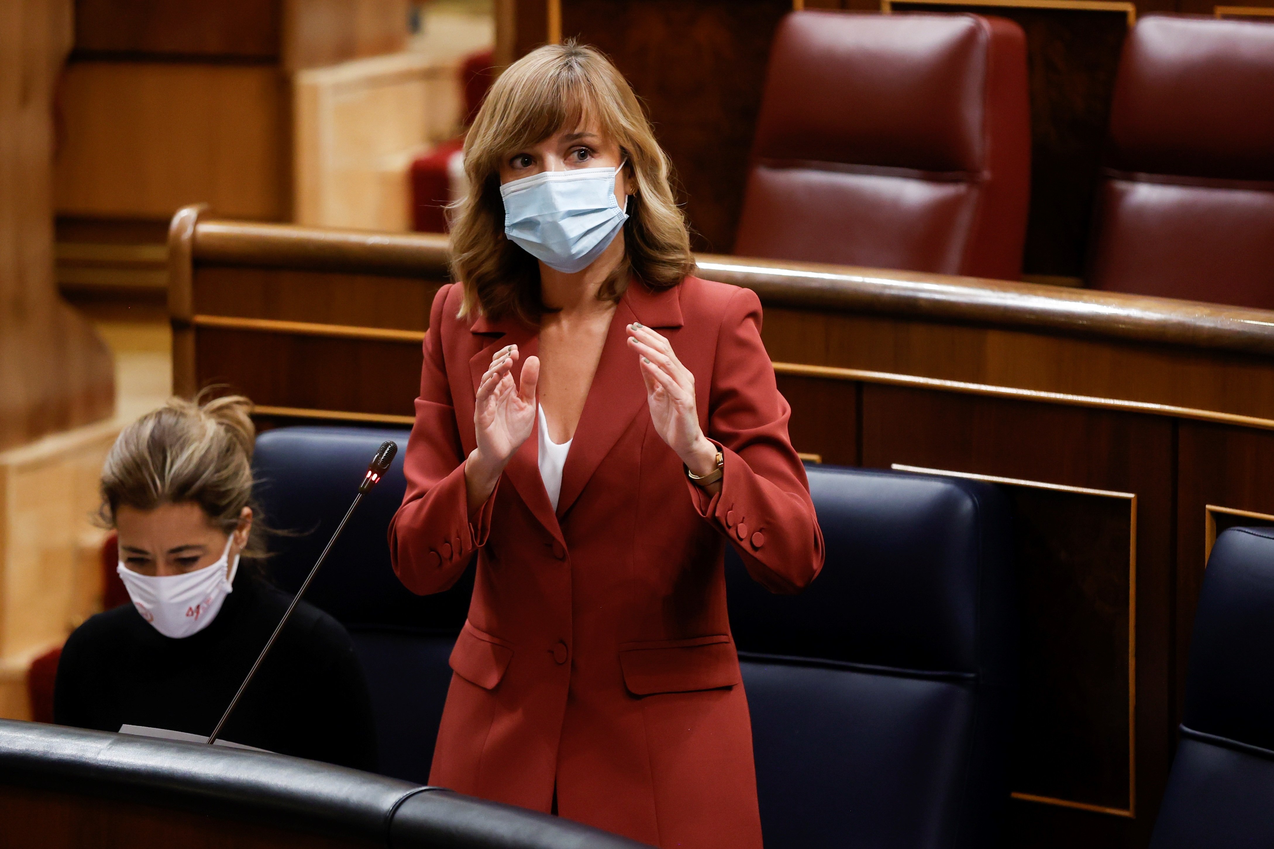 Alegría defiende la inmersión pero dice que la sentencia "no va contra el catalán"