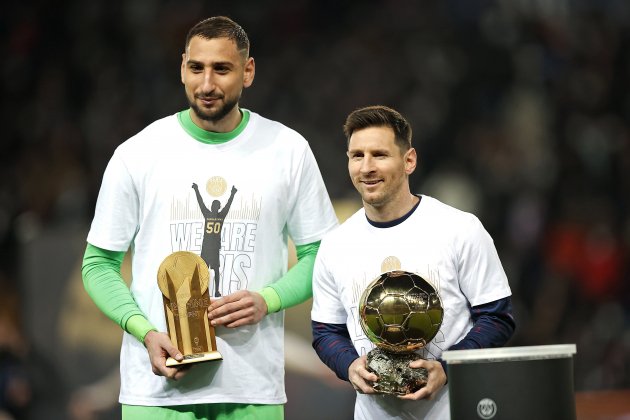 Donnarumma Leo Messi Trofeo Yashin Balon de Oro PSG Niza EFE