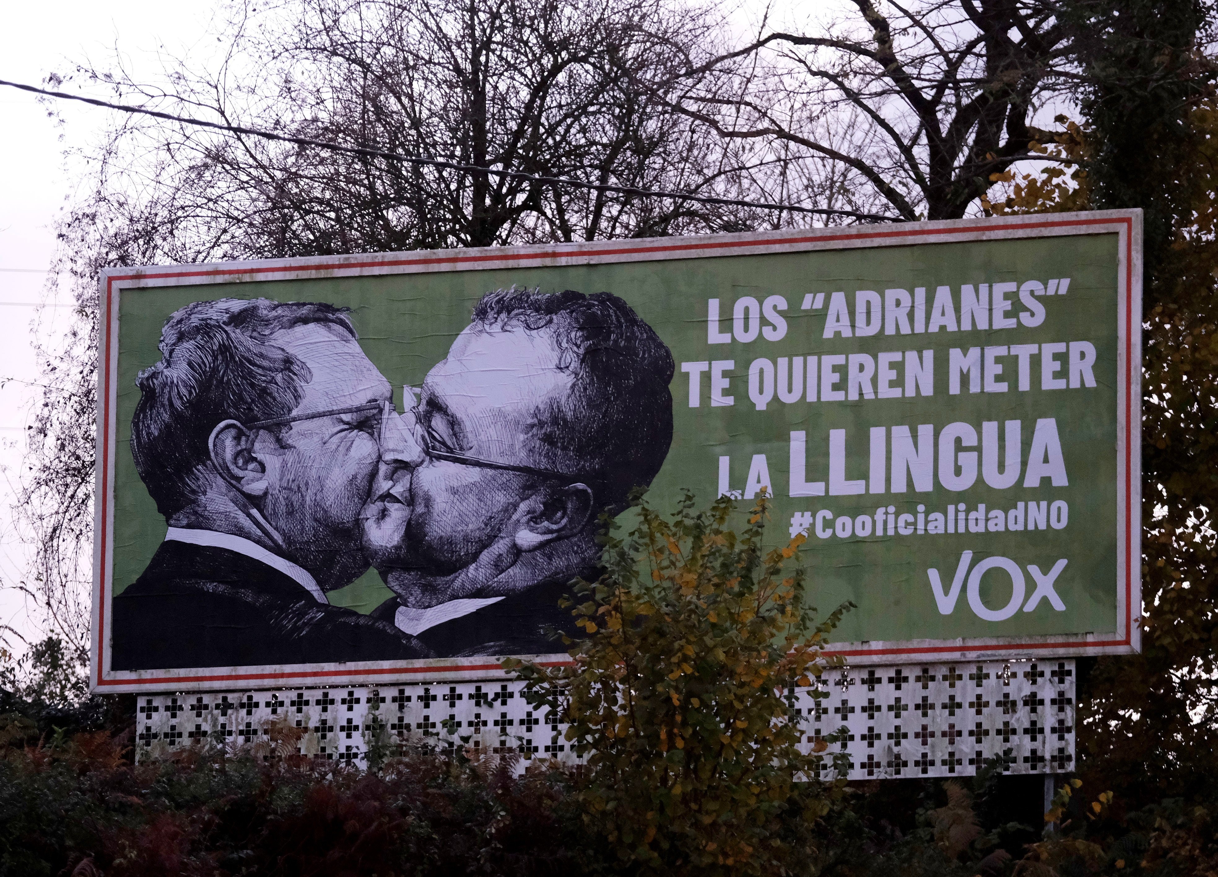 Vox no afluixa amb l'assetjament als defensors de l'oficialitat de l'asturià