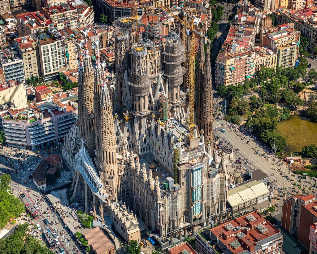 Estas son las 18 torres de la Sagrada Familia de Barcelona (las hechas y las pendientes)