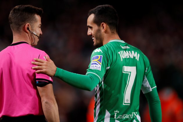 juanmi arbitro barça betis efe juanmi arbitro barça betis efe