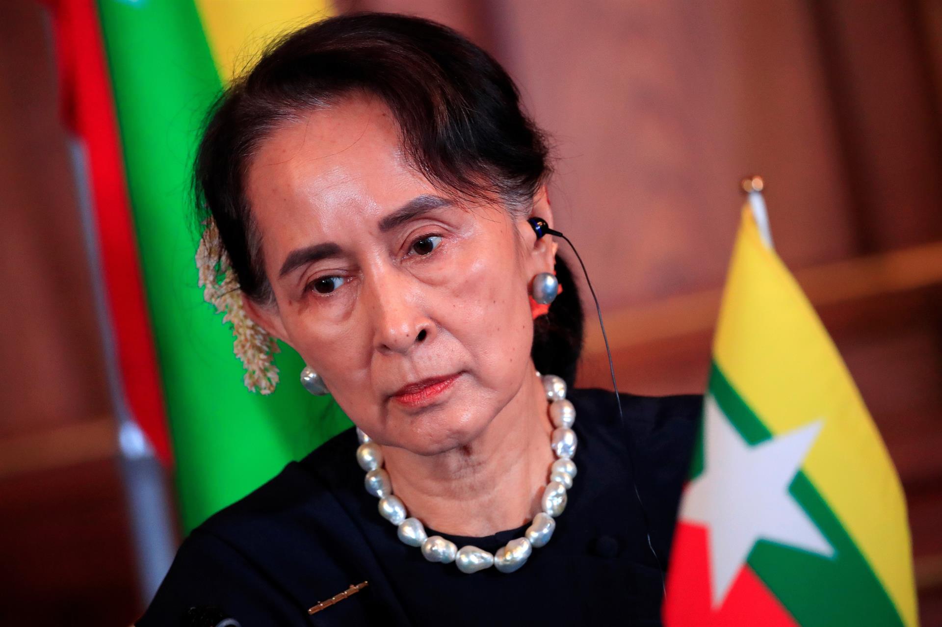 La nobel de la paz Suu Kyi, condenada a dos años de prisión en Birmania