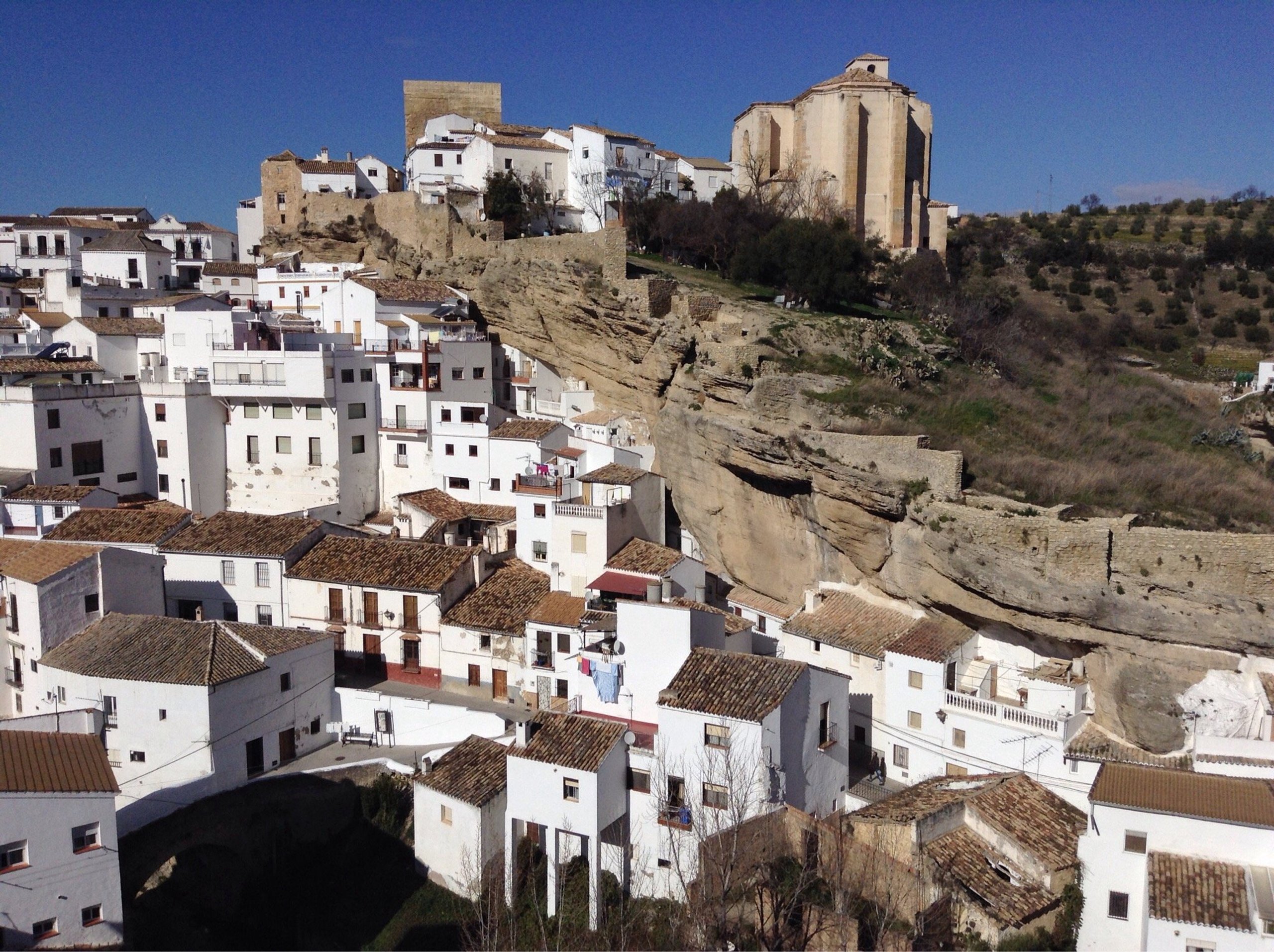 Setenil de las Bodegas, un pueblo único para descubrir este invierno en Andalucía
