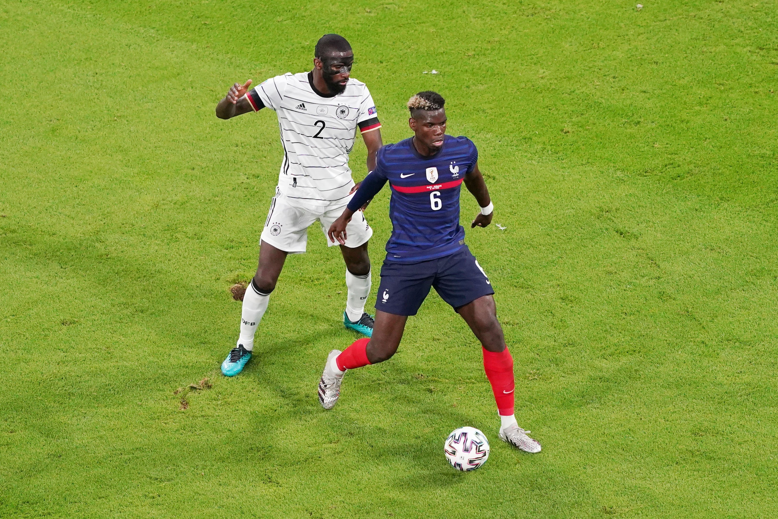 Paul Pogba contacta con Xavi Hernández para ser la sorpresa del Barça
