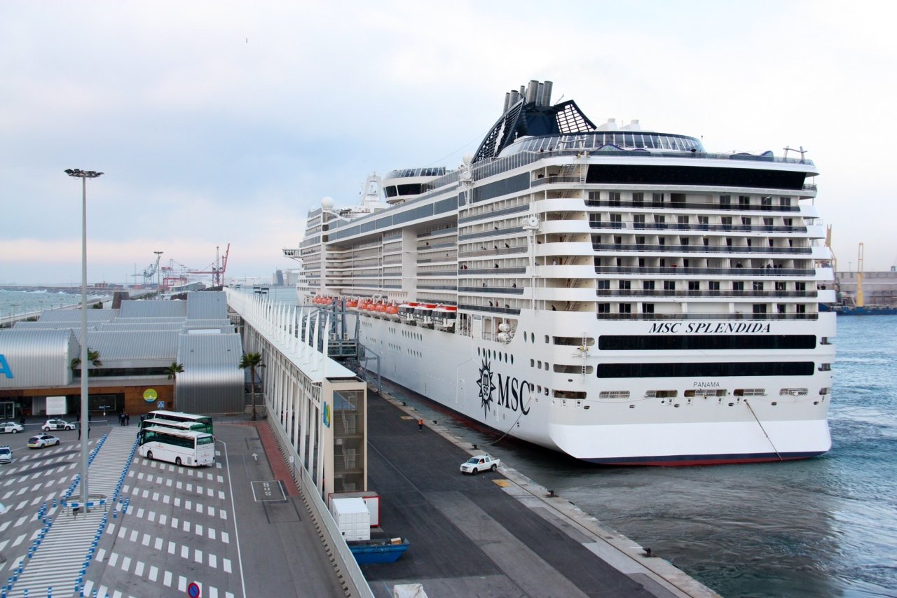 Port de Barcelona i MSC Cruceros negocien una nova terminal de creuers