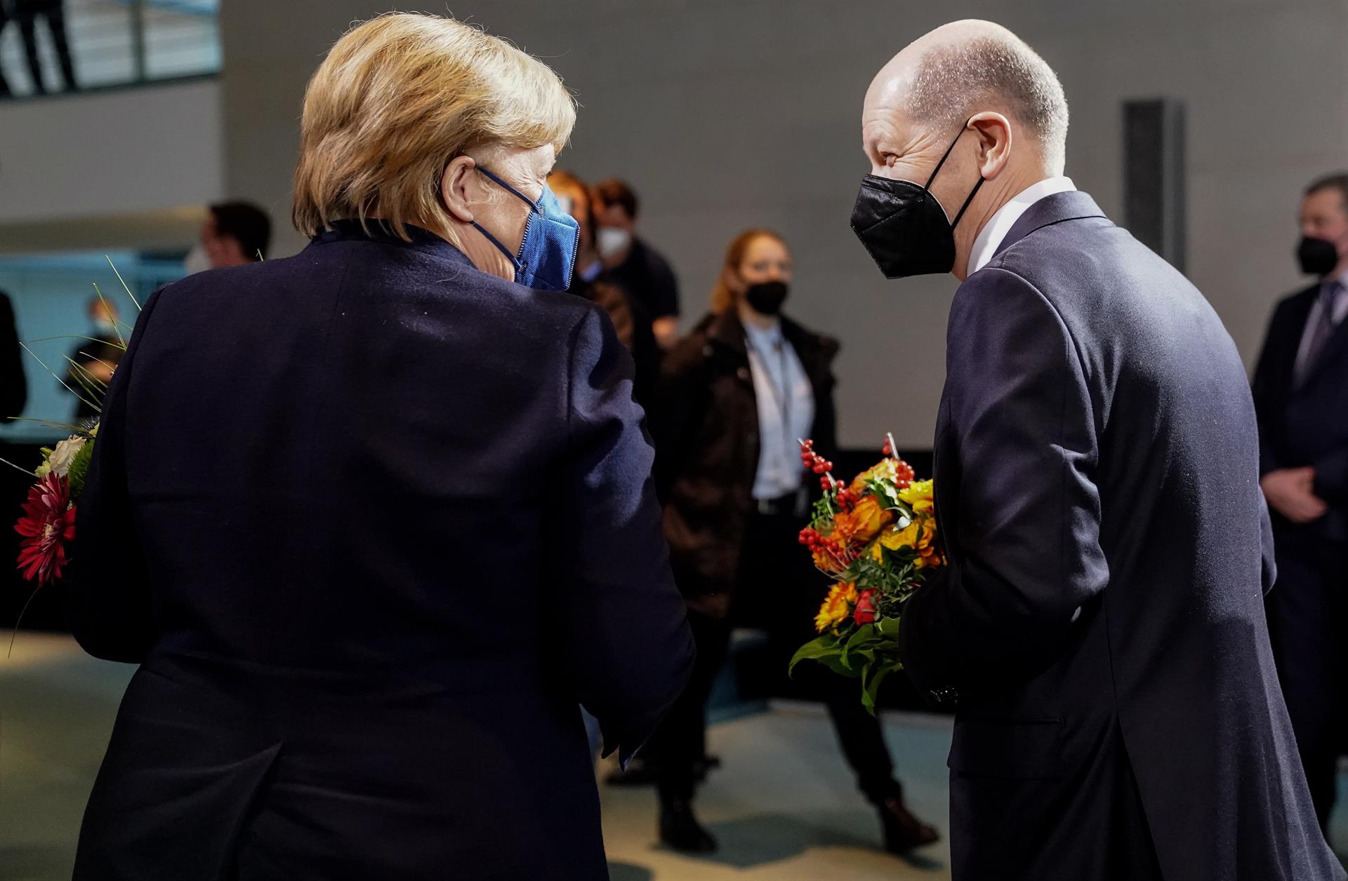 Angela Merkel y Olaf Scholz EFE