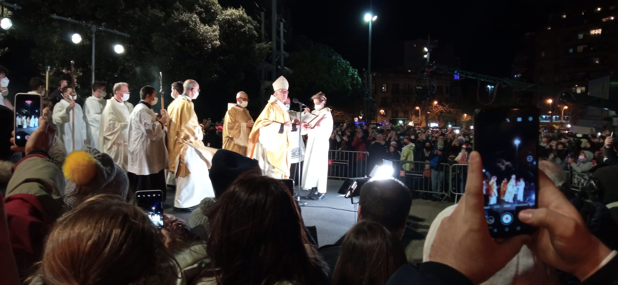 cardenal omella sagrada familia jordi palmer cardenal omella sagrada familia jordi palmer