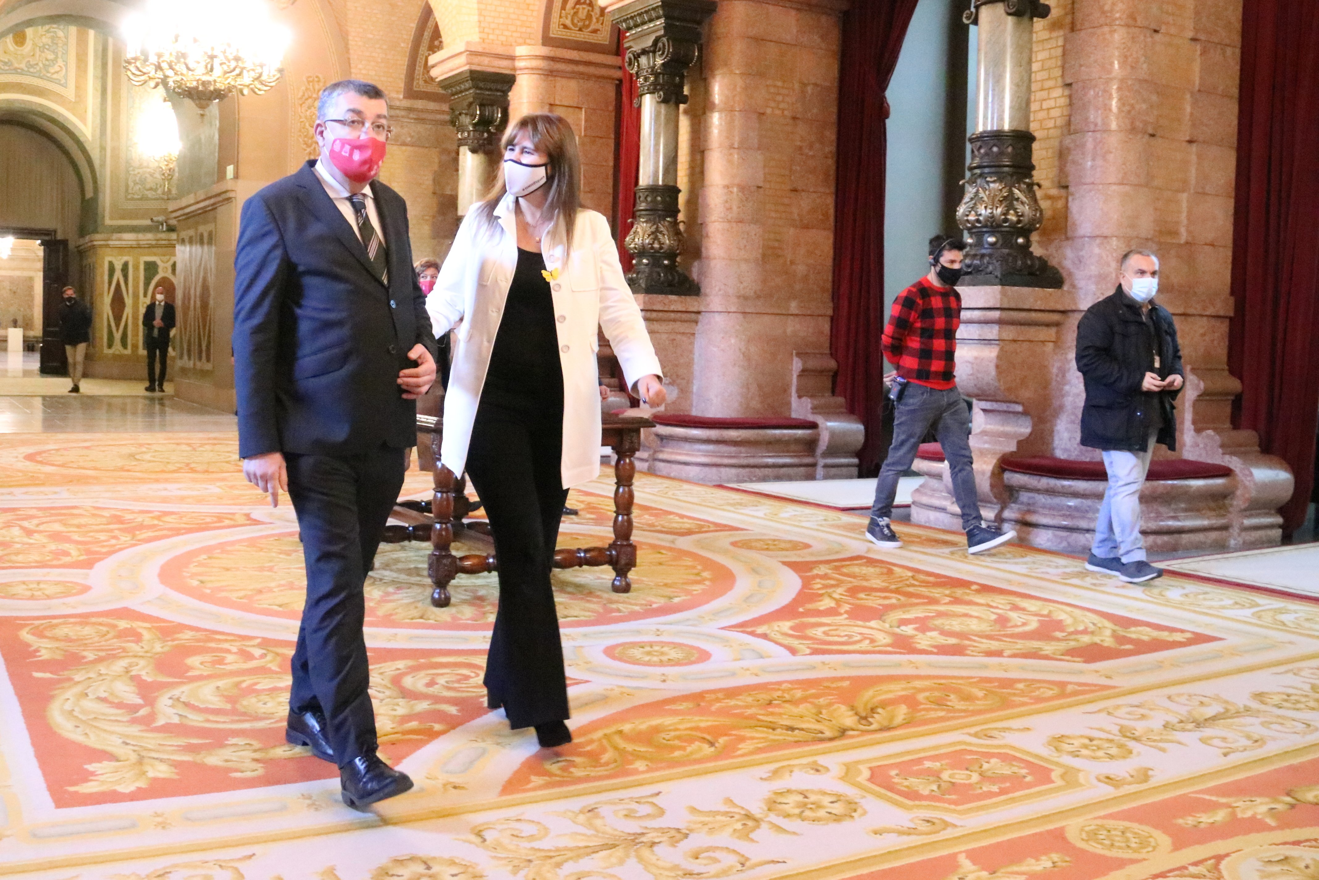 Catalunya i el País Valencià es conjuren a mantenir-se ferms pel català