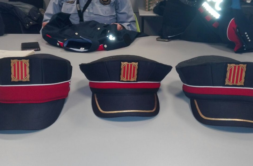 Interior uniforme para mossos y policías locales de "estructura de estado"