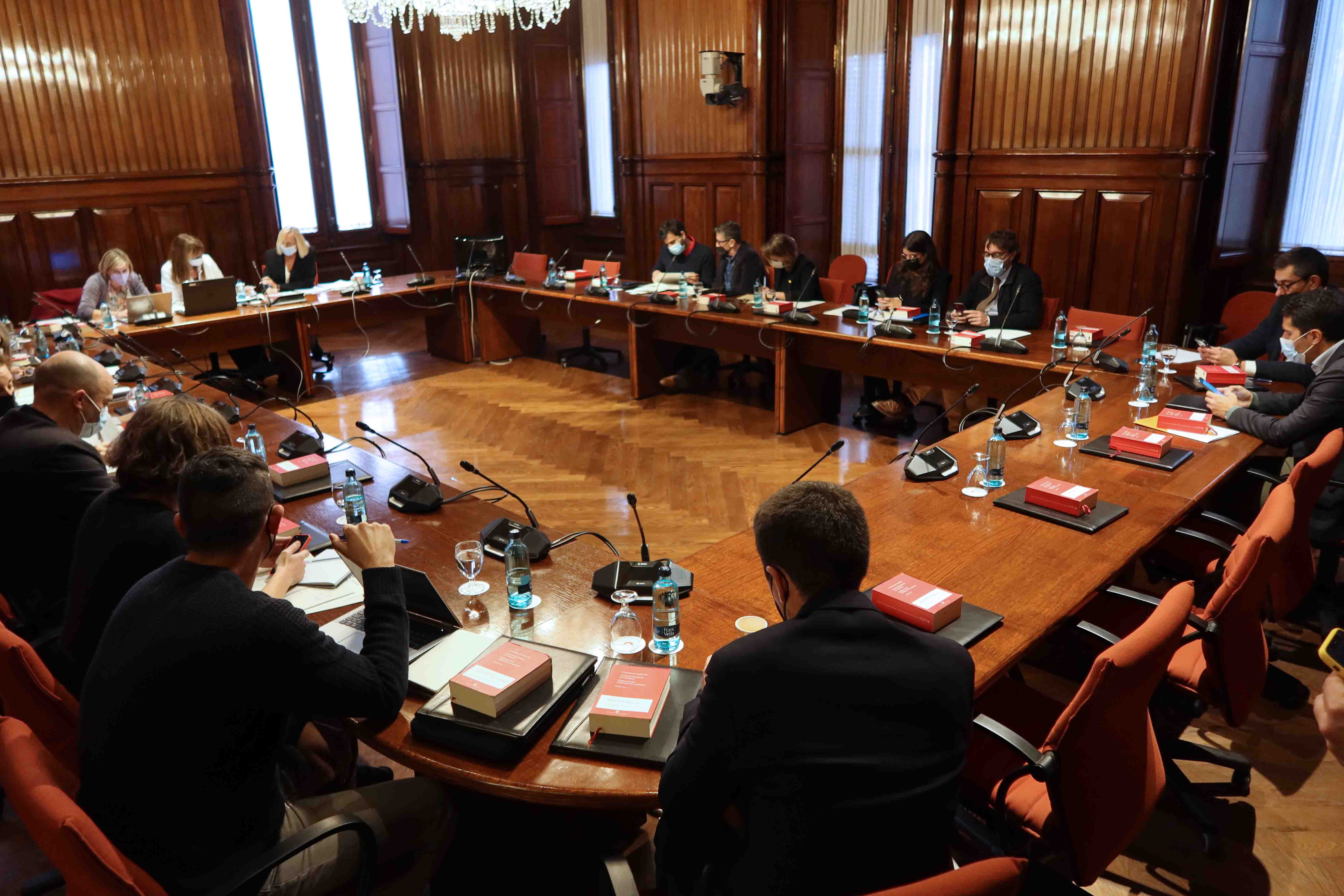 ERC i comuns frenen l'intent de Junts d'impulsar la llei audiovisual al Parlament