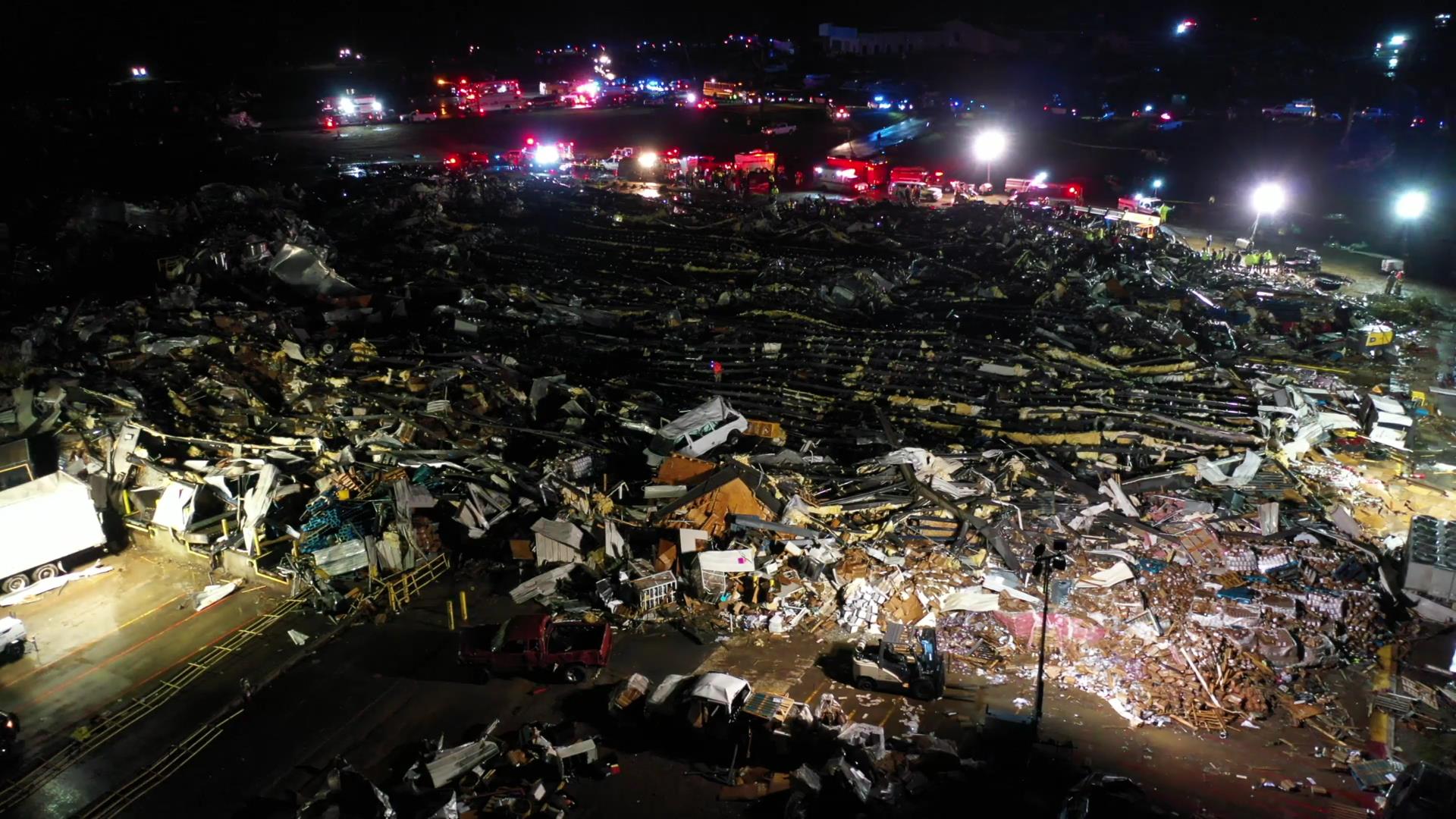 Efectos devastadores de los tornados en Kentucky, se calculan más de 50 muertos