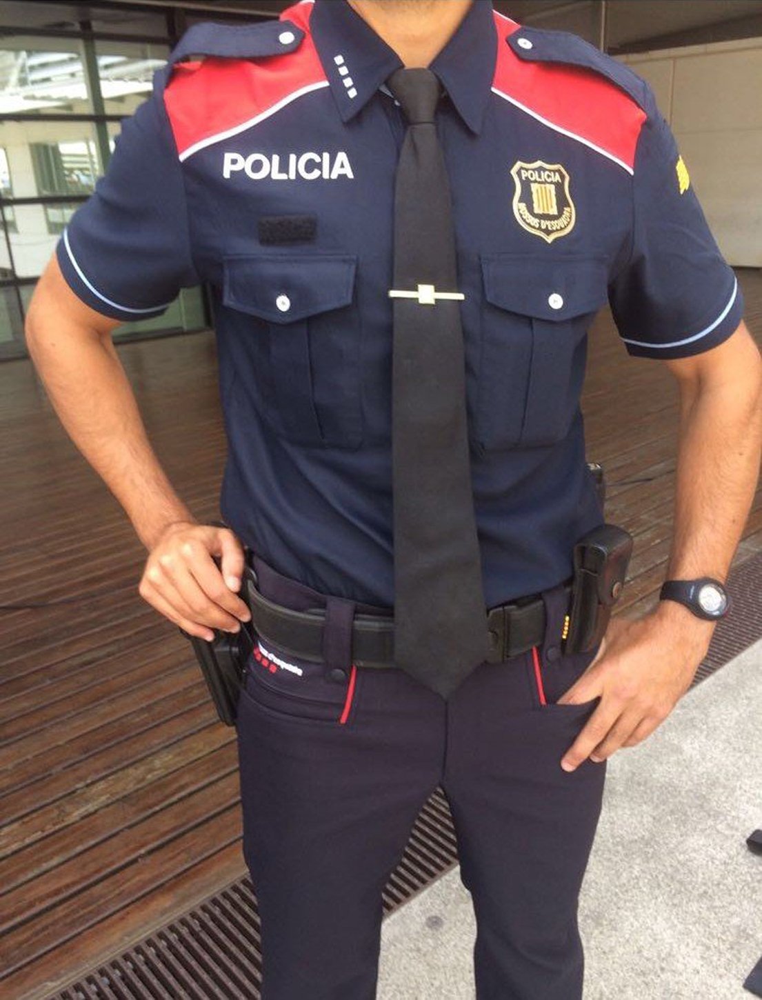 Interior dissenya un nou uniforme per a mossos i policies locals d'"estructura d'estat"