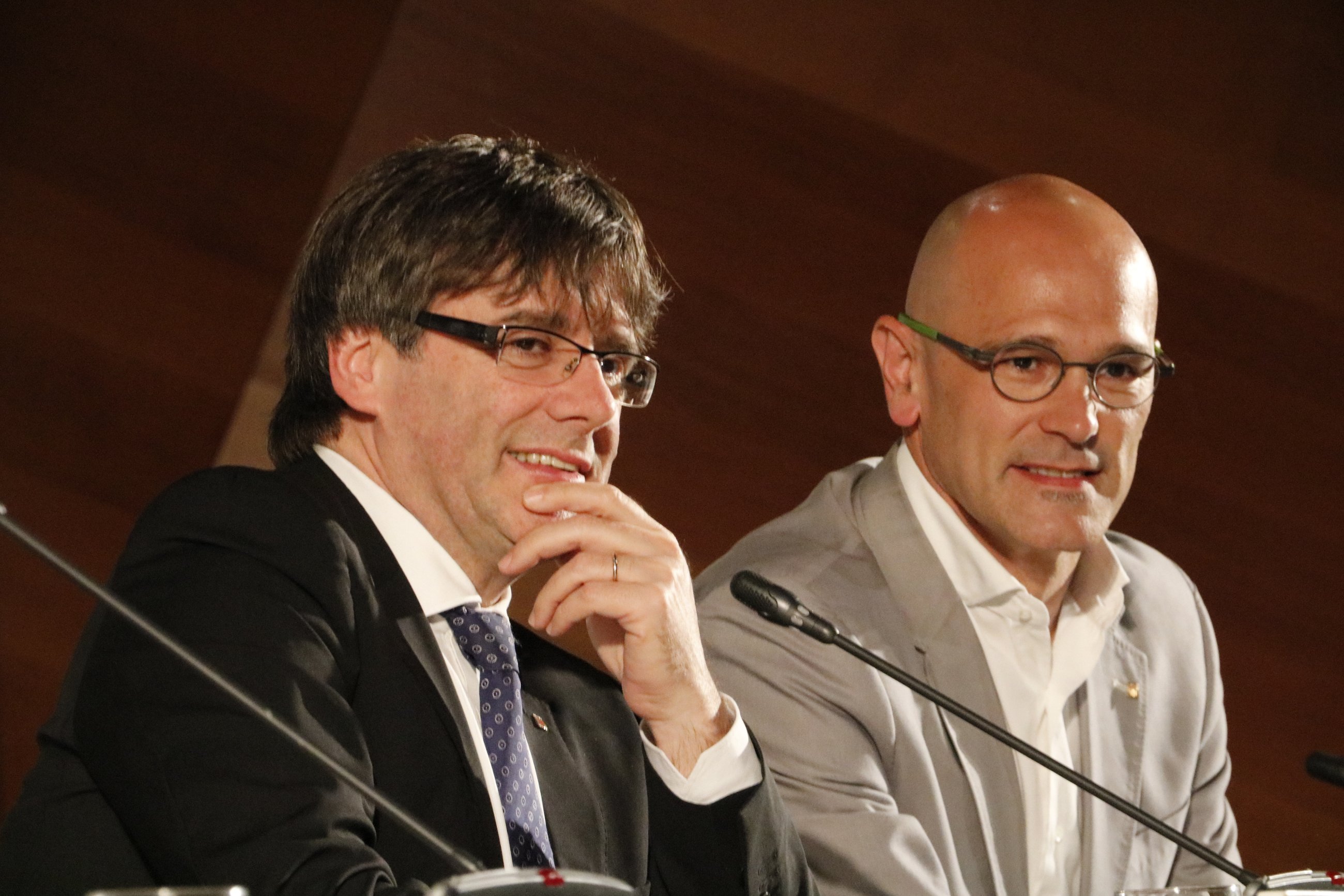 Una quincena de embajadas participan en el acto de Puigdemont