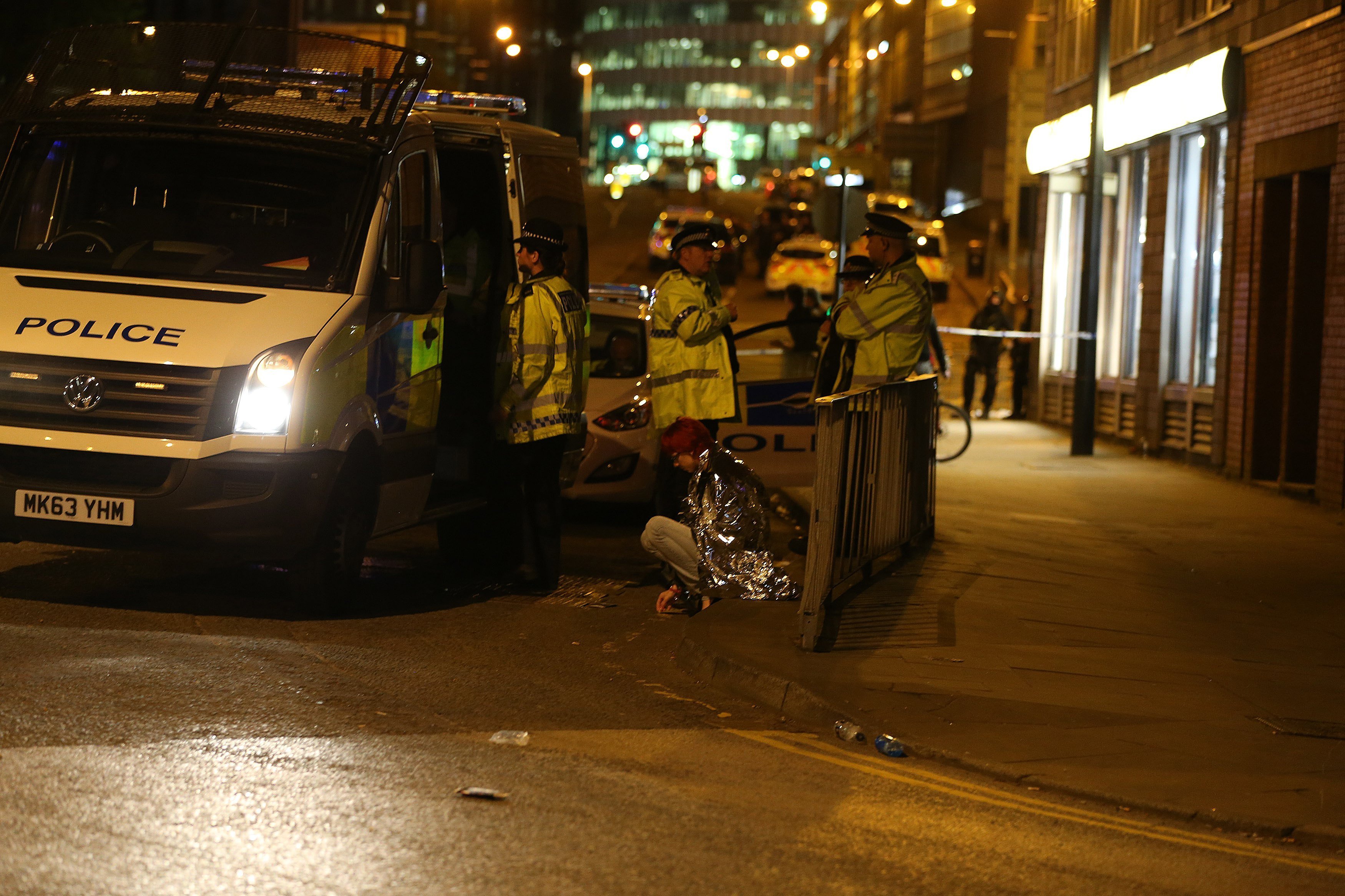 22 morts, 12 dels quals menors de 16 anys, i 59 ferits en un atemptat a Manchester