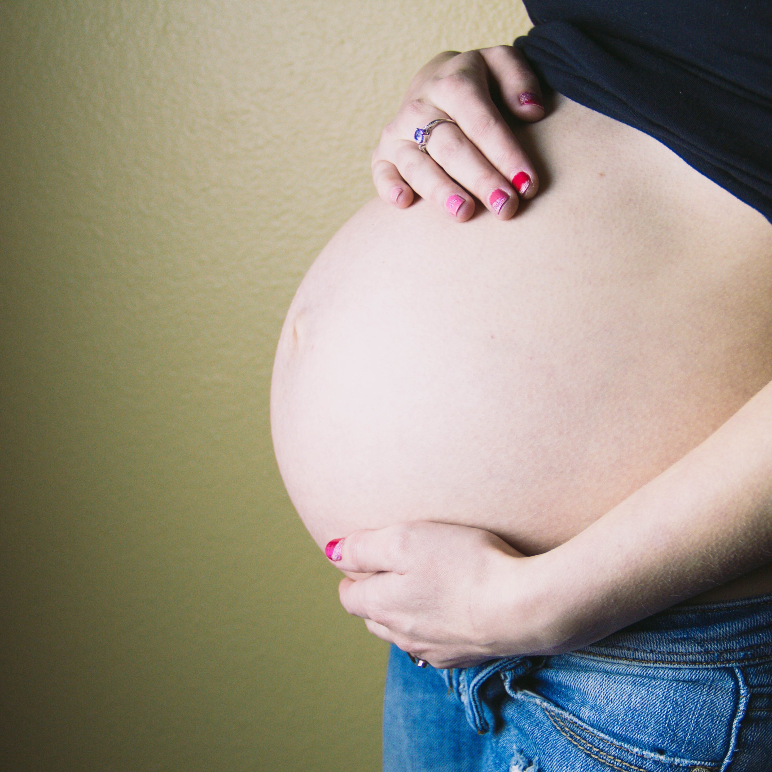 Així pot afectar les hormones l'ús de cosmètics durant l'embaràs