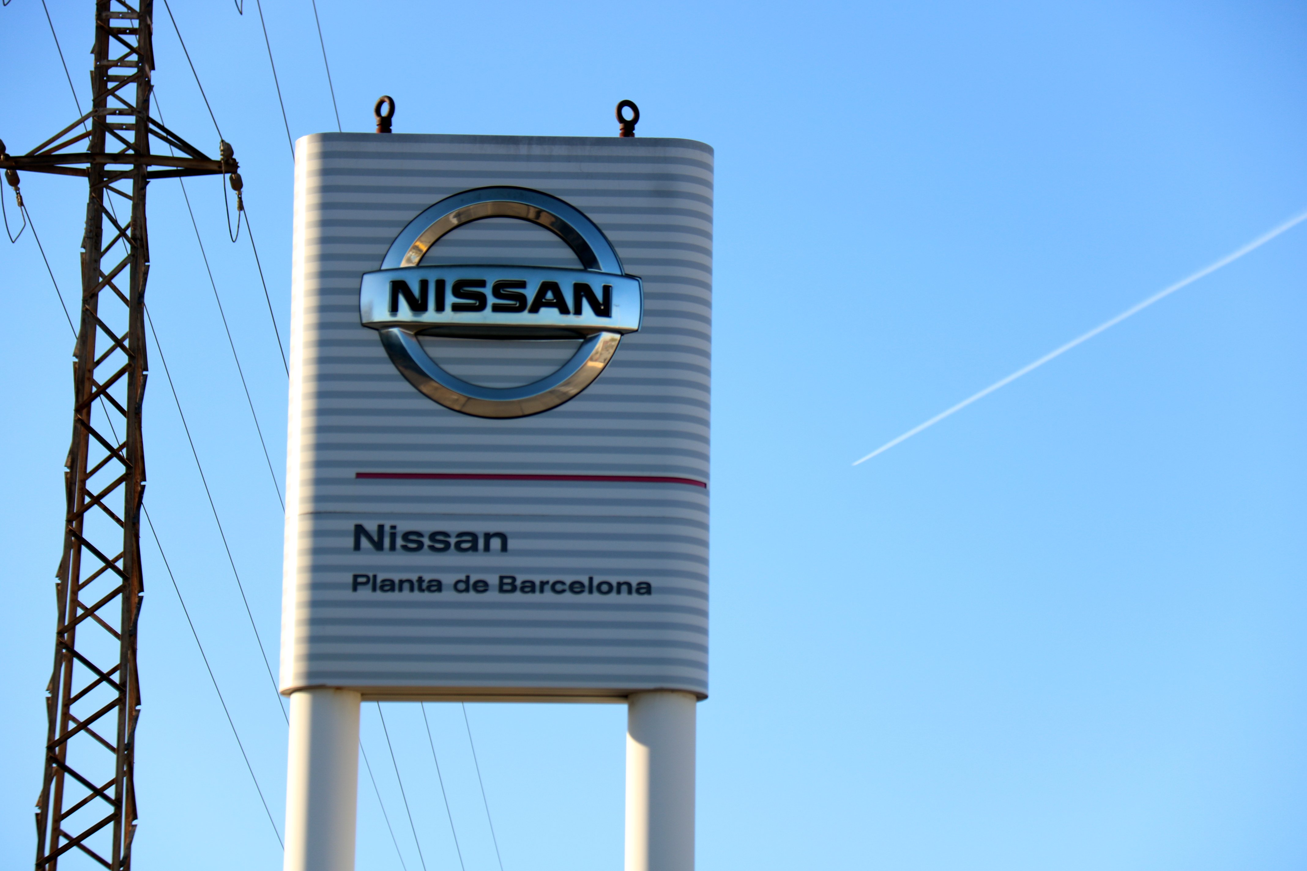 El hub invertirá 800 millones y creará 4.000 puestos de trabajo en las plantas Nissan