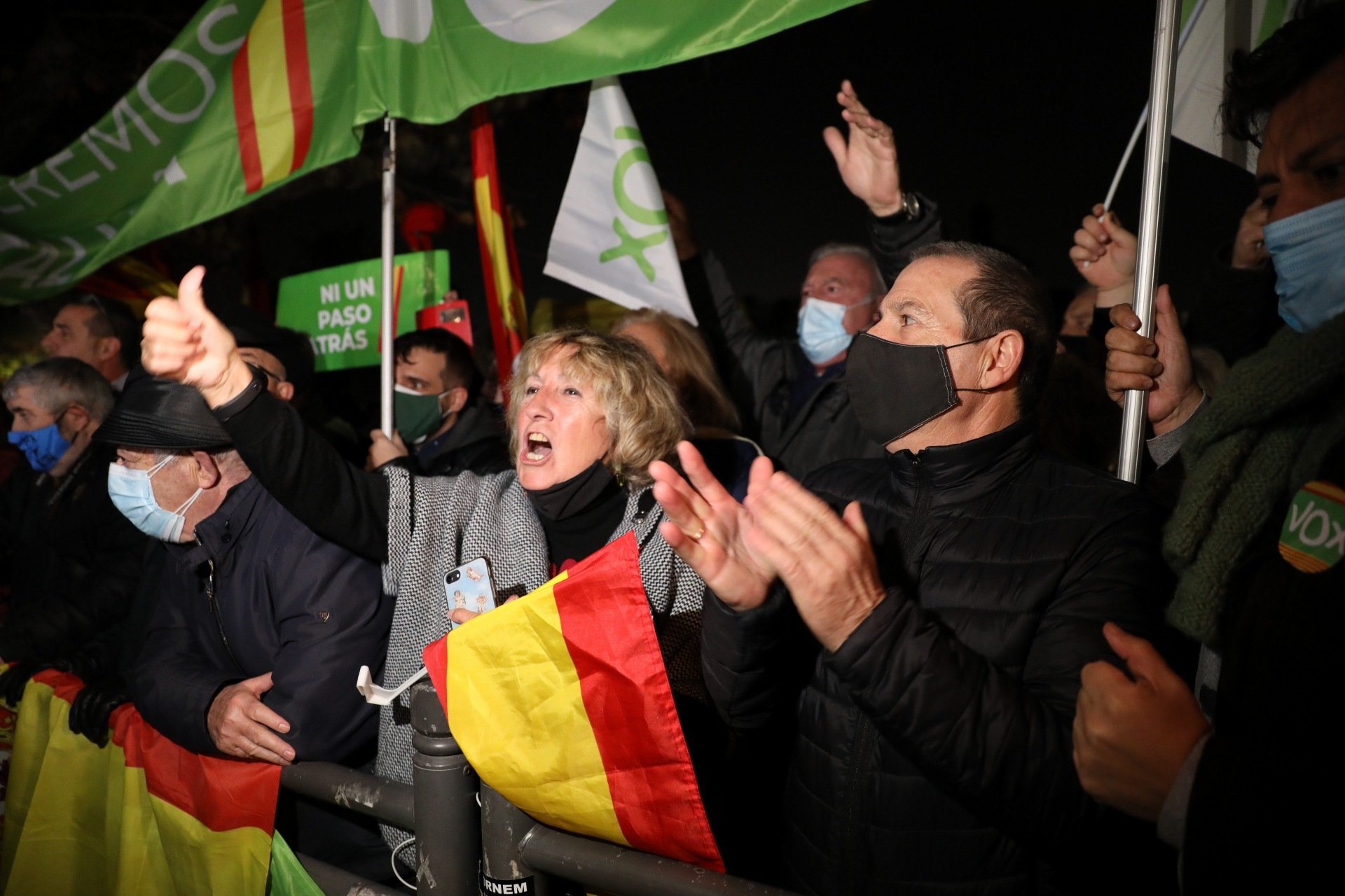 Punxada de Vox en el seu clam contra la immersió davant del Parlament