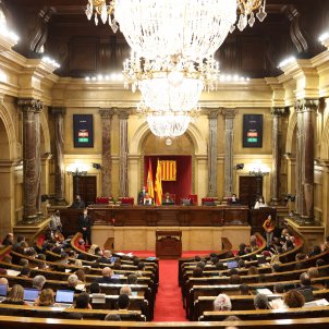 hemiciclo parlament sesión plenaria control govern Sergi Alcàzar