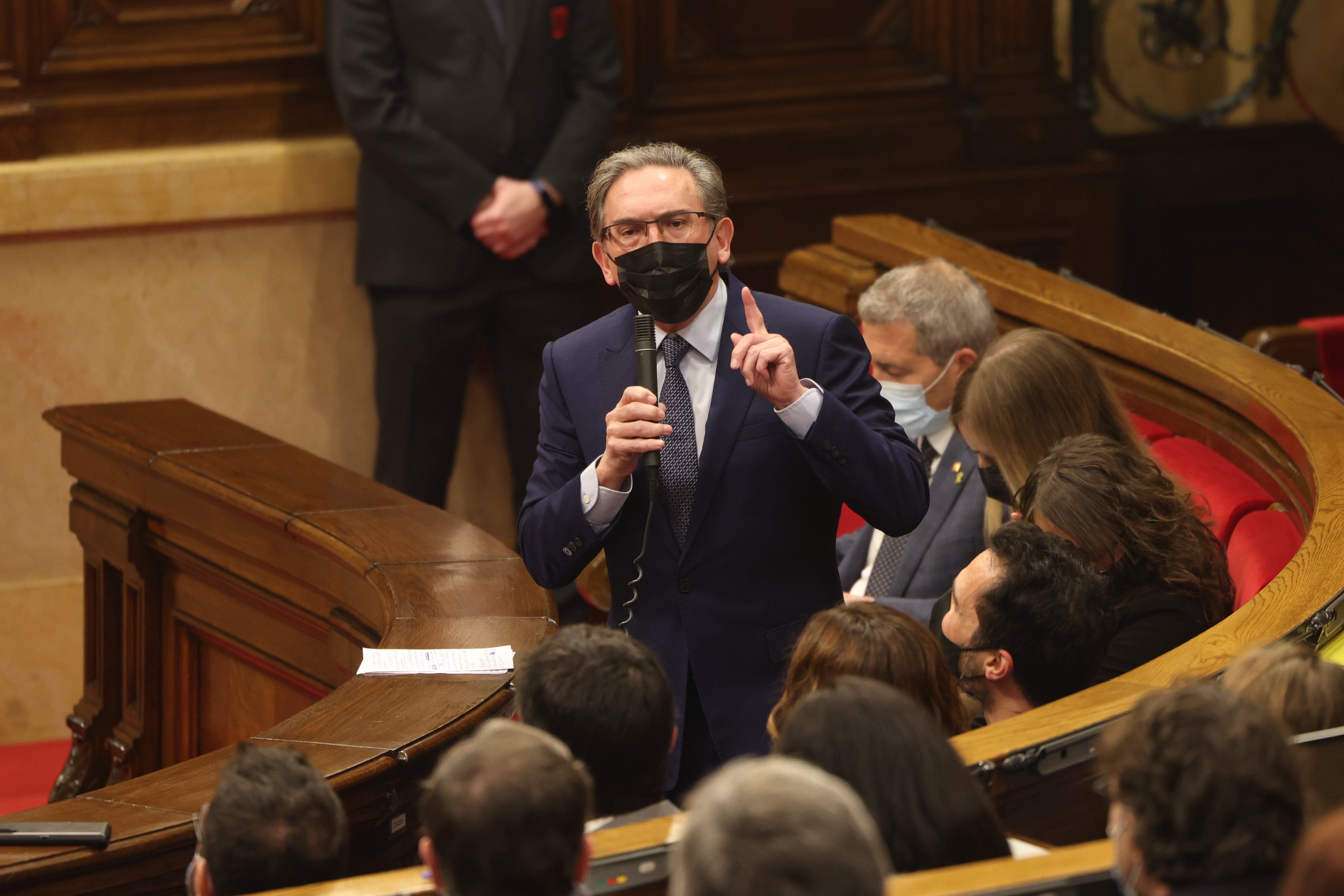 Giró reivindica la progresividad fiscal catalana y tilda Madrid de paraíso fiscal