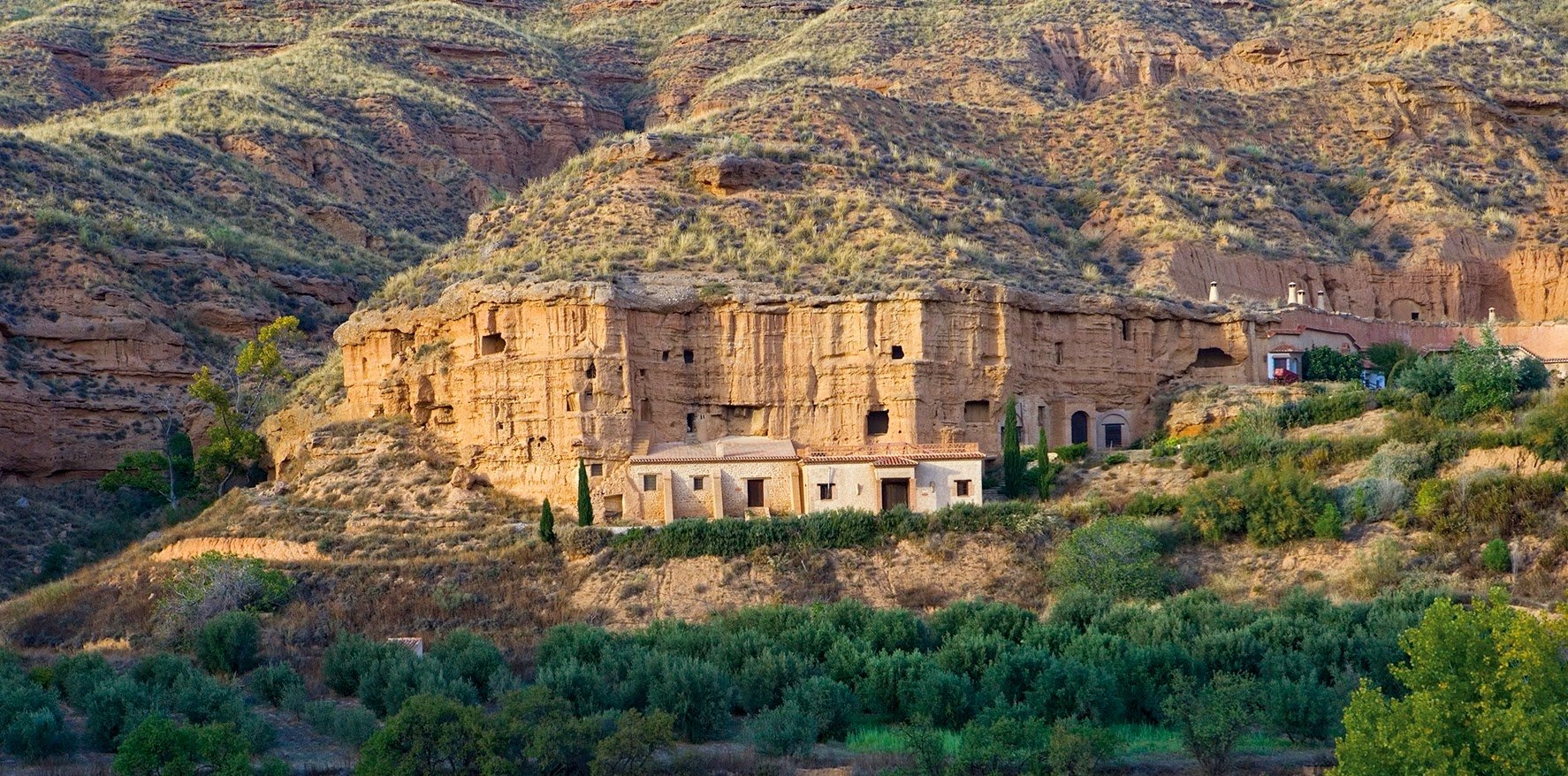 Un allotjament construït en antigues coves per descobrir la província de Granada