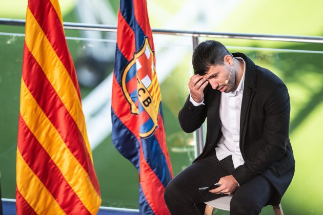 kun aguero retirada futbol barça camp nou llorando (3) europa press