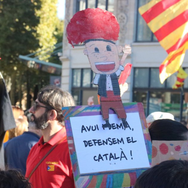 Manifestación por la escuela en catalán La Bressola   ACN