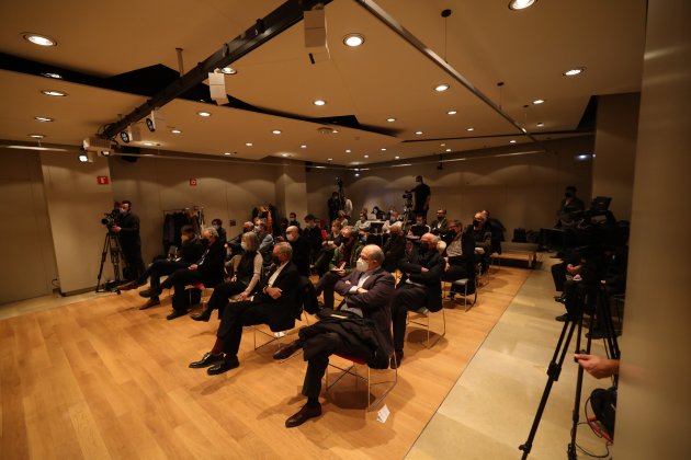 Plano general de asistentes, público, acto pel català al palau robert de ElNacional.cat - Sergi Alcàzar