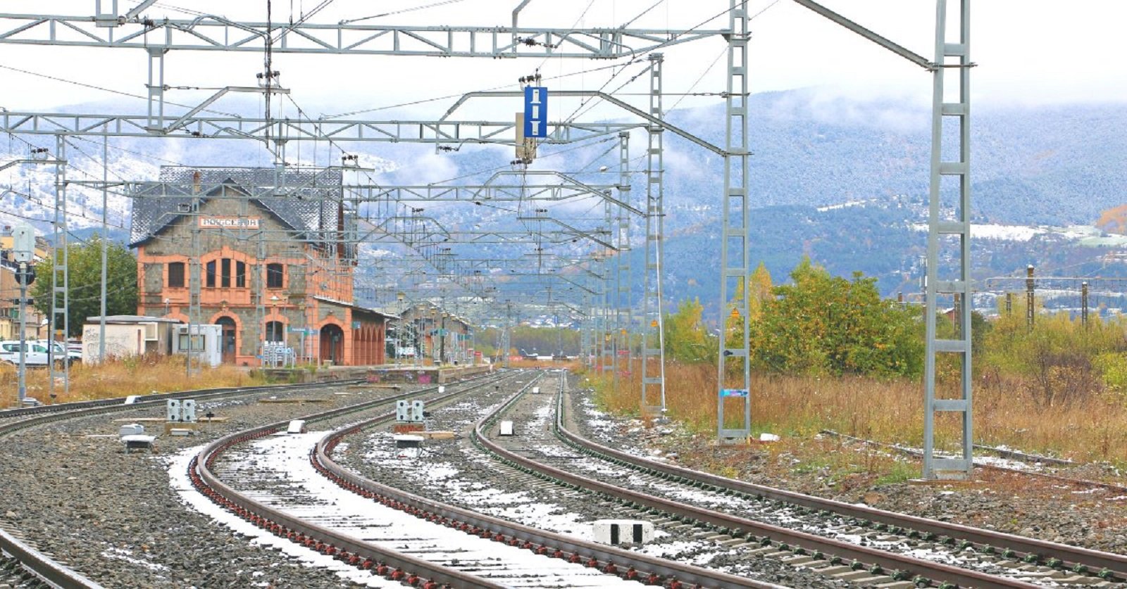 VÍDEO | Un usuario de Rodalies denuncia un tren en marcha con la puerta abierta
