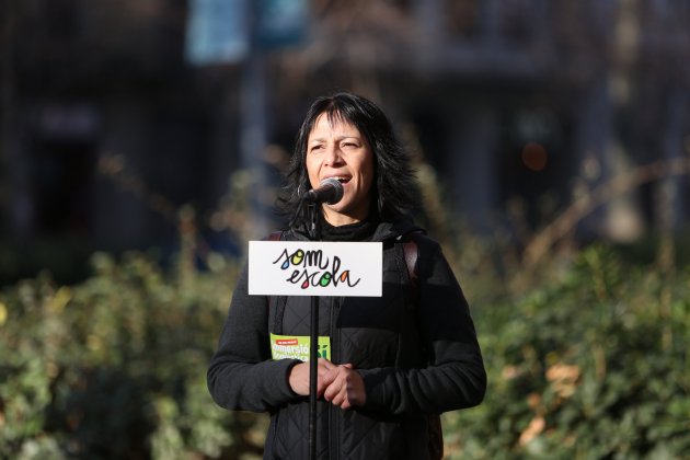 Iolanda Corrales portavoz USTEC manifestación catalan escuela Montse Giralt Iolanda Corrales portavoz USTEC manifestación catalan escuela Montse Giralt