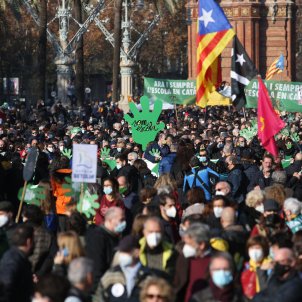 manifestacion escuela catalan barcelona Montse Giralt