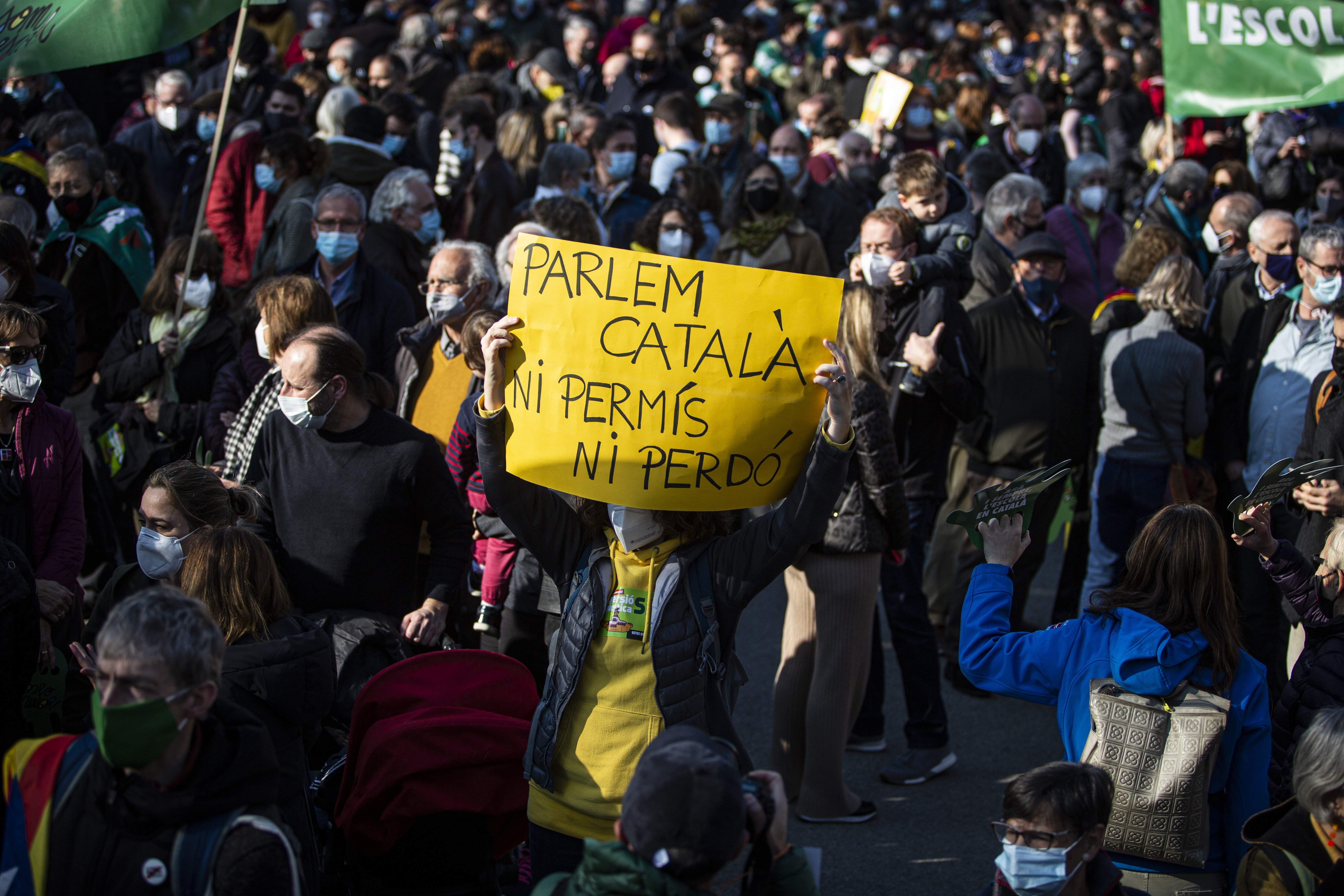 Éxito de la manifestación por el catalán: 35.000 personas, según la Guàrdia Urbana