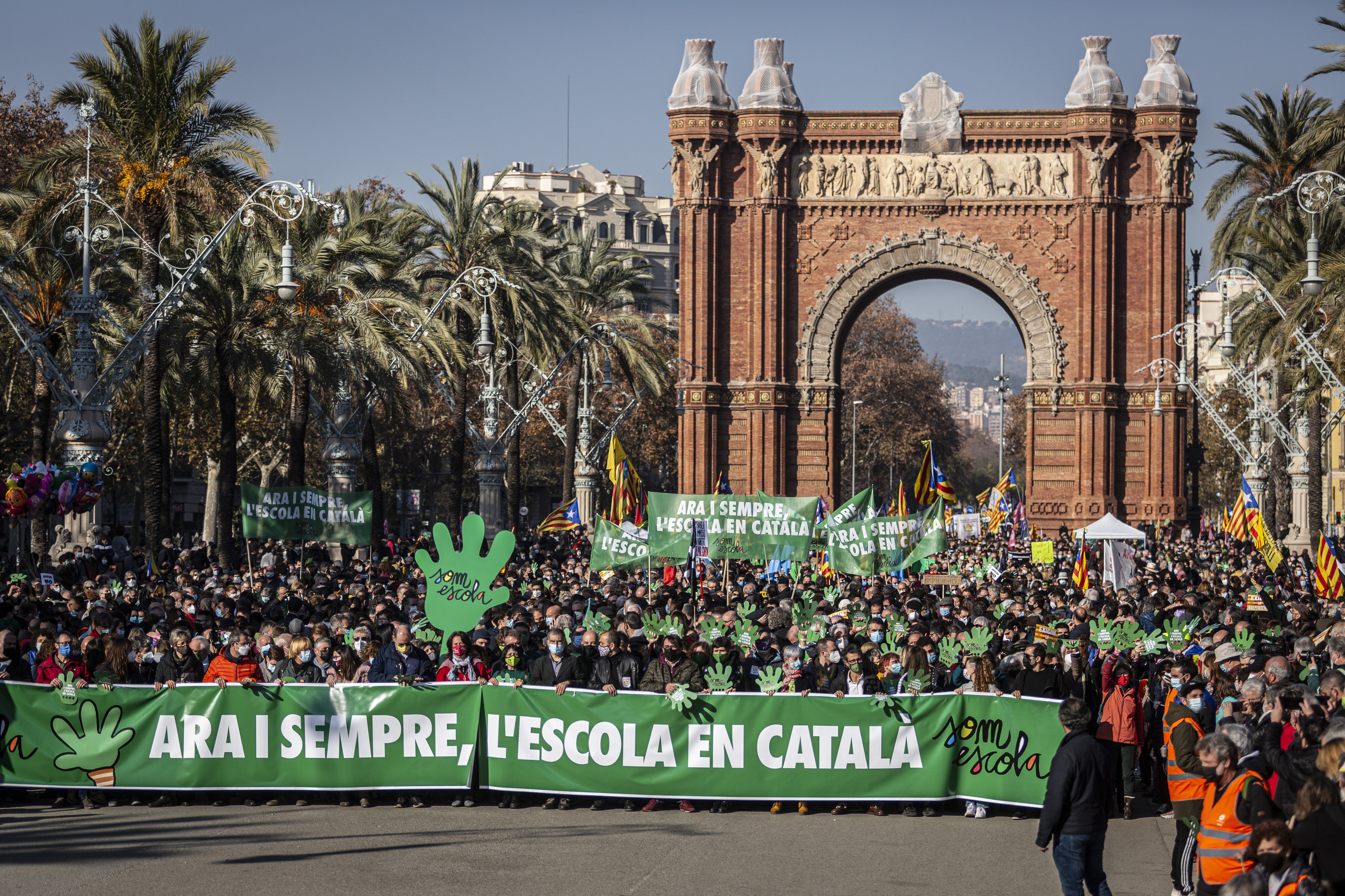 El Govern assegura la protecció jurídica dels docents que preservin l'escola en català