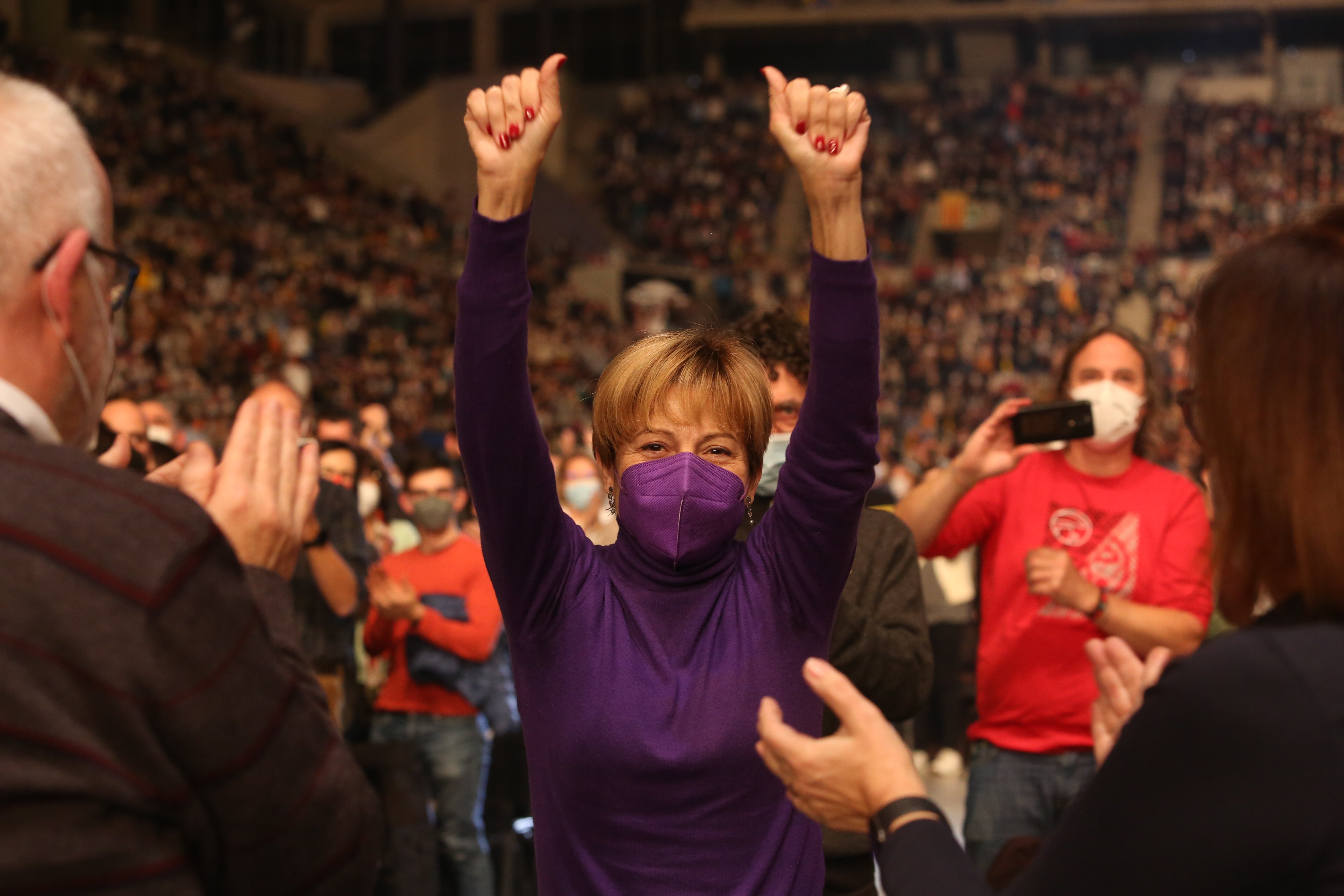 carme forcadell concert debat constituent lluis llach - montse giralt carme forcadell concert debat constituent lluis llach - montse giralt
