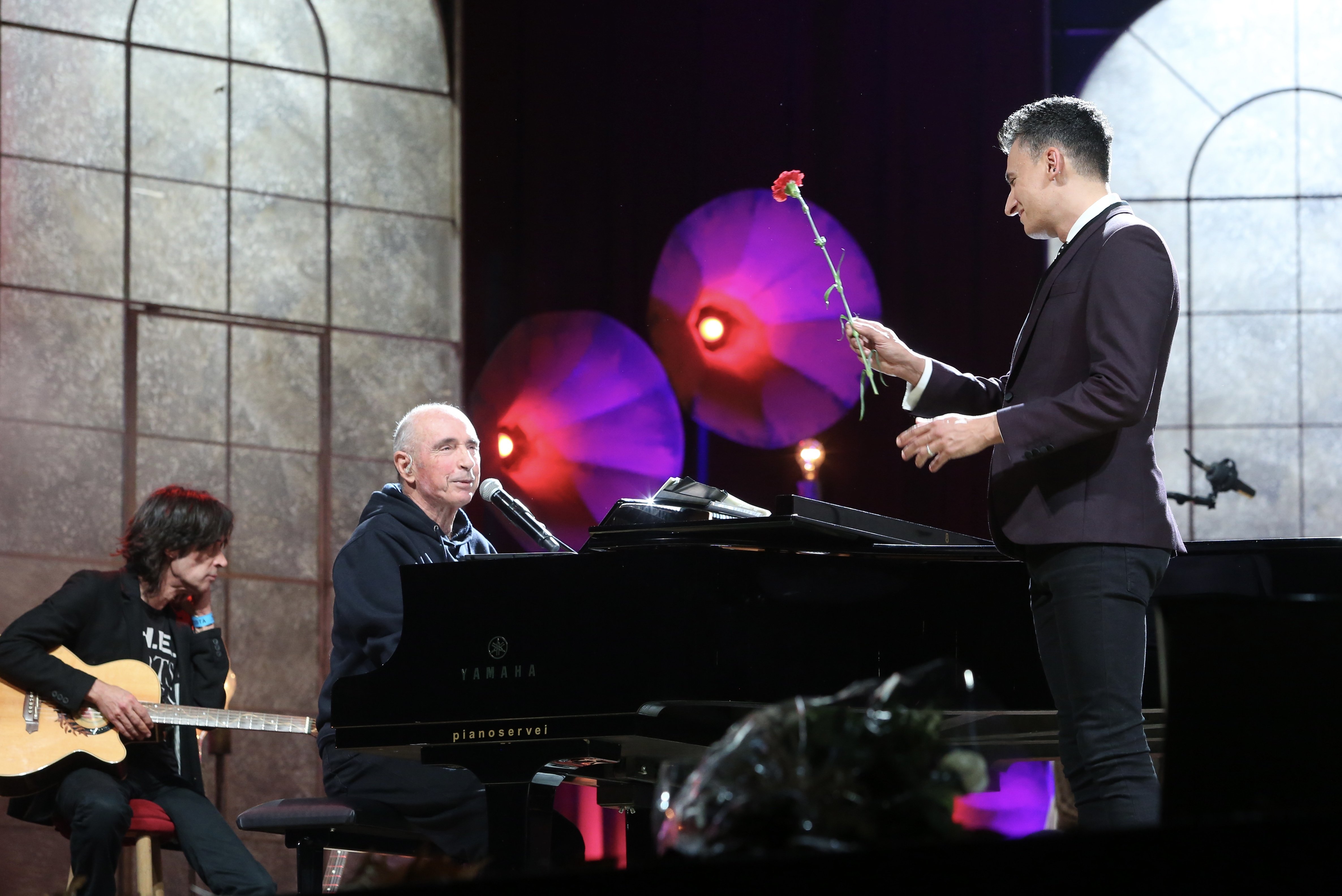 mag lari concert debat constituent lluis llach - monstse giralt mag lari concert debat constituent lluis llach - monstse giralt