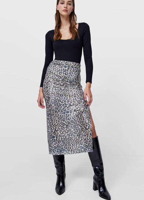 Falda de animal print y lentejuelas
