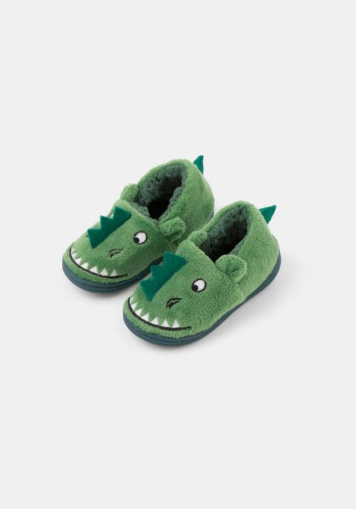 Zapatillas con forma de dinosaurio a la venta en Carrefour1