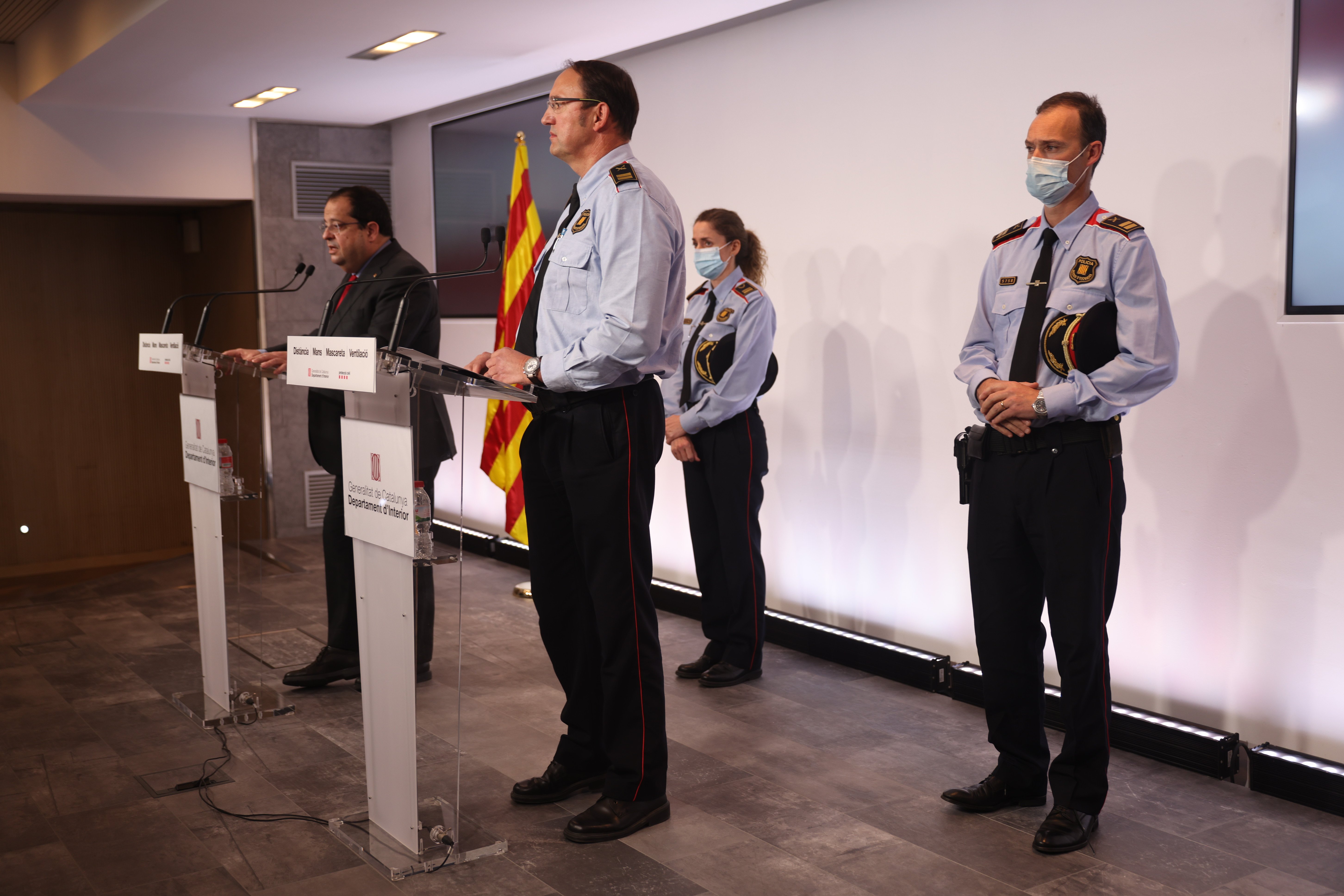 Josep Maria Estela Comissari en ninguno, Eduard Sallent, comisario y Rosa Bosch, intendente, comparecencia destitución Trapero, Mossos de escuadra - Sergi Alcàzar