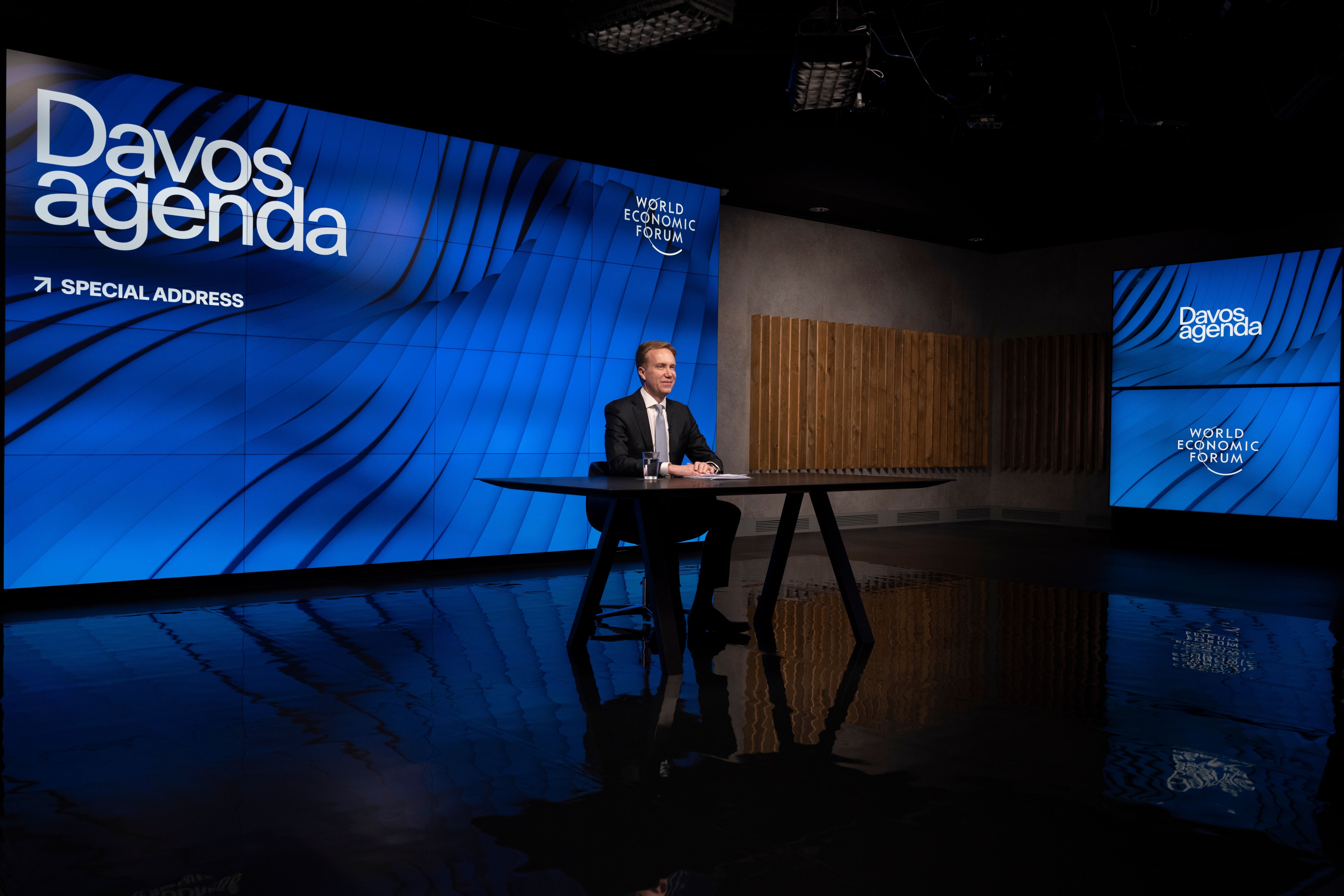 La variante ómicron obliga a aplazar el Foro de Davos hasta mediados de año