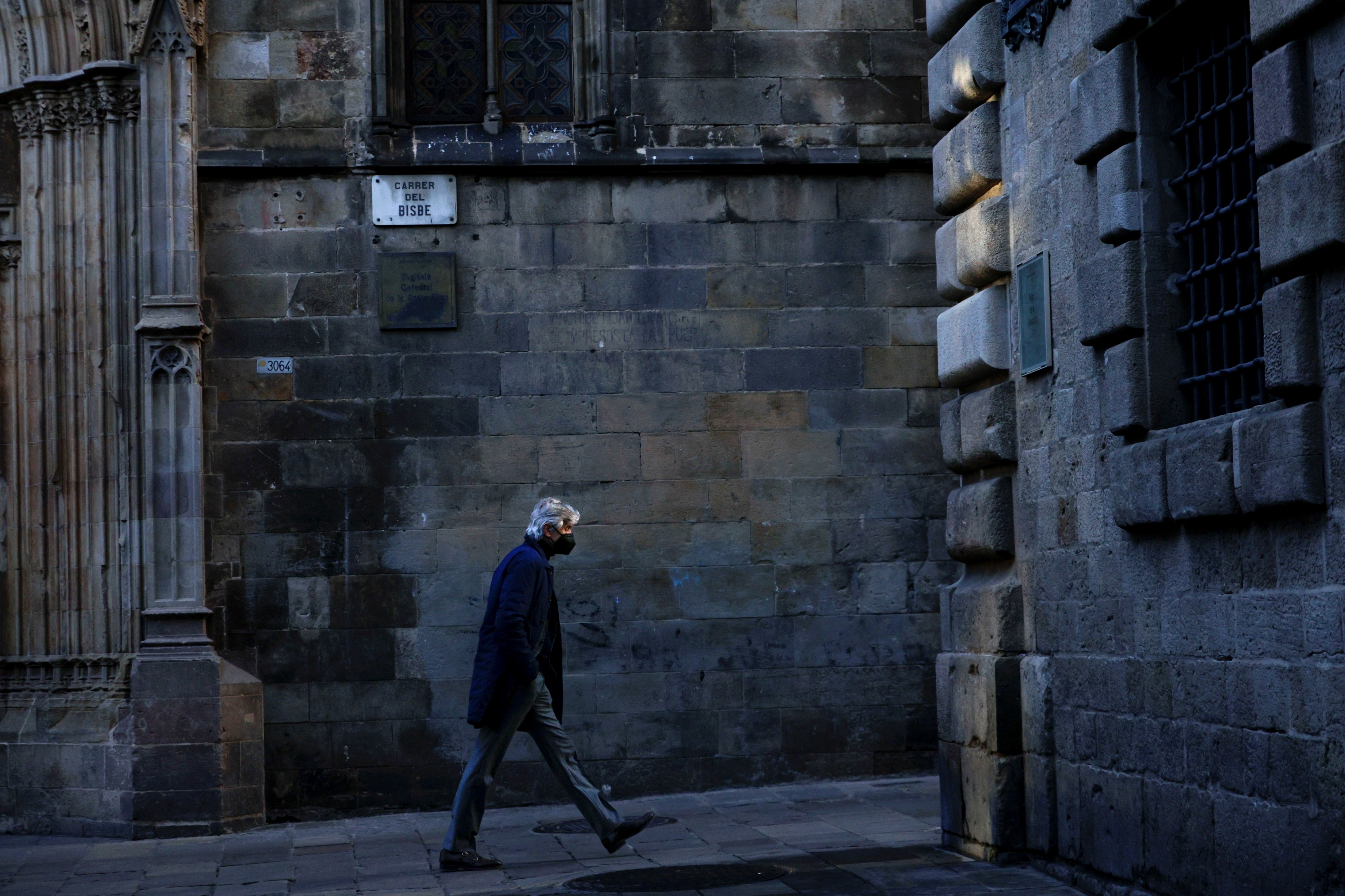 Nightly curfew and group limit of 10 apply in Catalonia after court approval