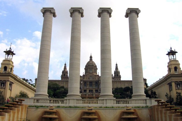 cuatro Columnas montjuic Canaán