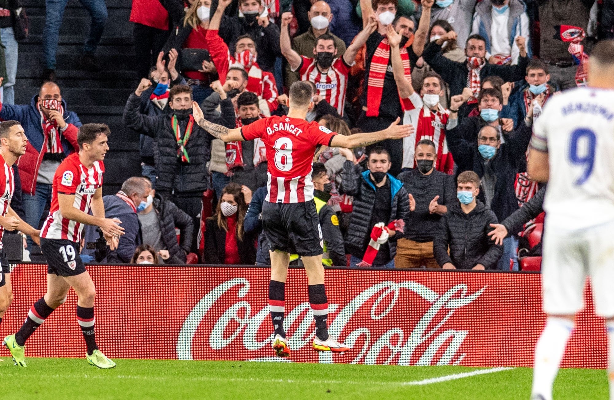 Oihan Sancet, perill de fuga en el Athletic Club amb 3 destinacions