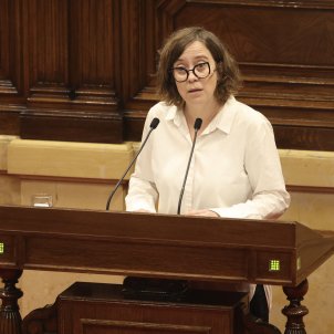 Portavoz CUP, Eulàlia Reguant, debate presupuestos Parlament, faristol - Sergi Alcàzar