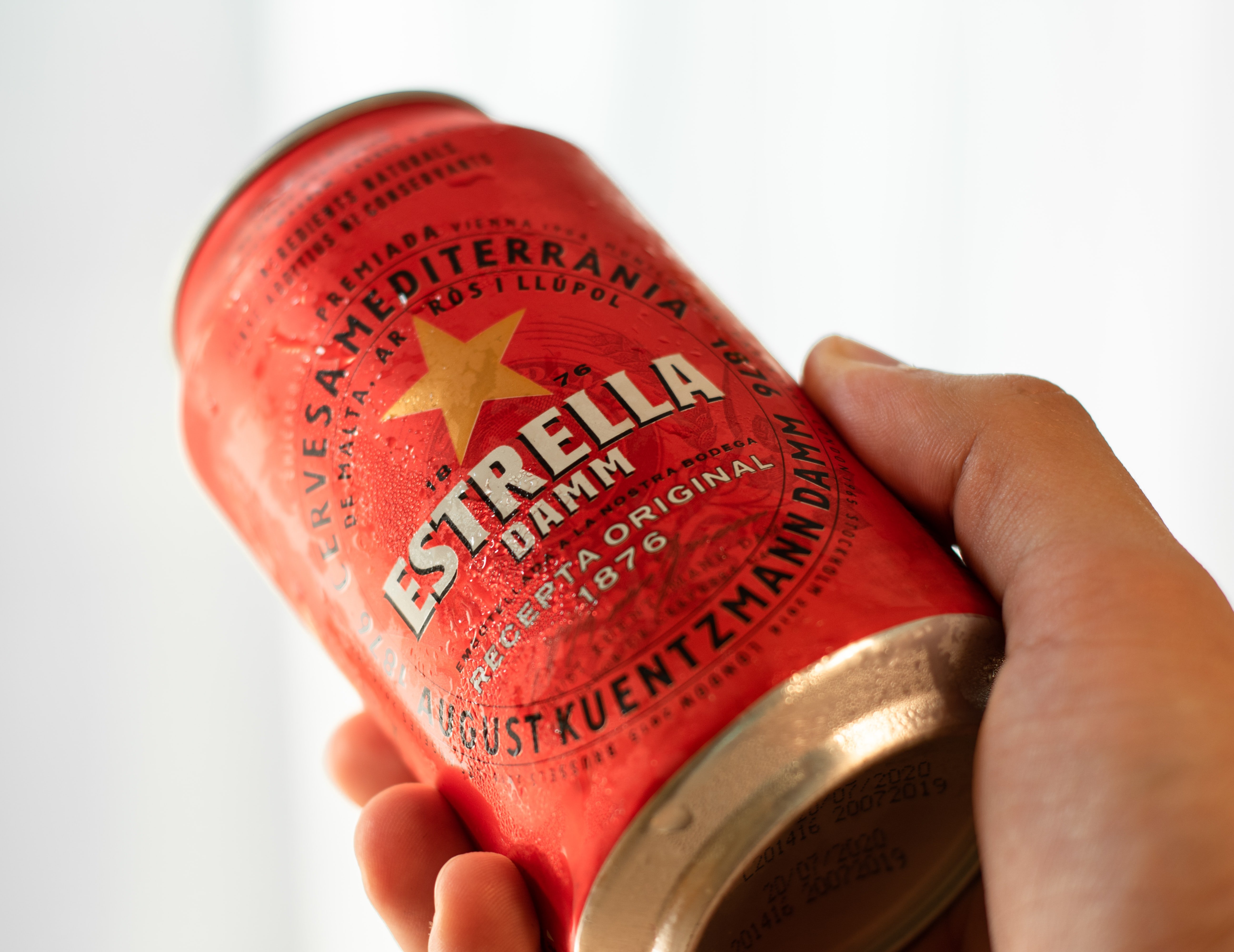 Estrella Damm recibe la medalla de oro en el European Beer Challenge