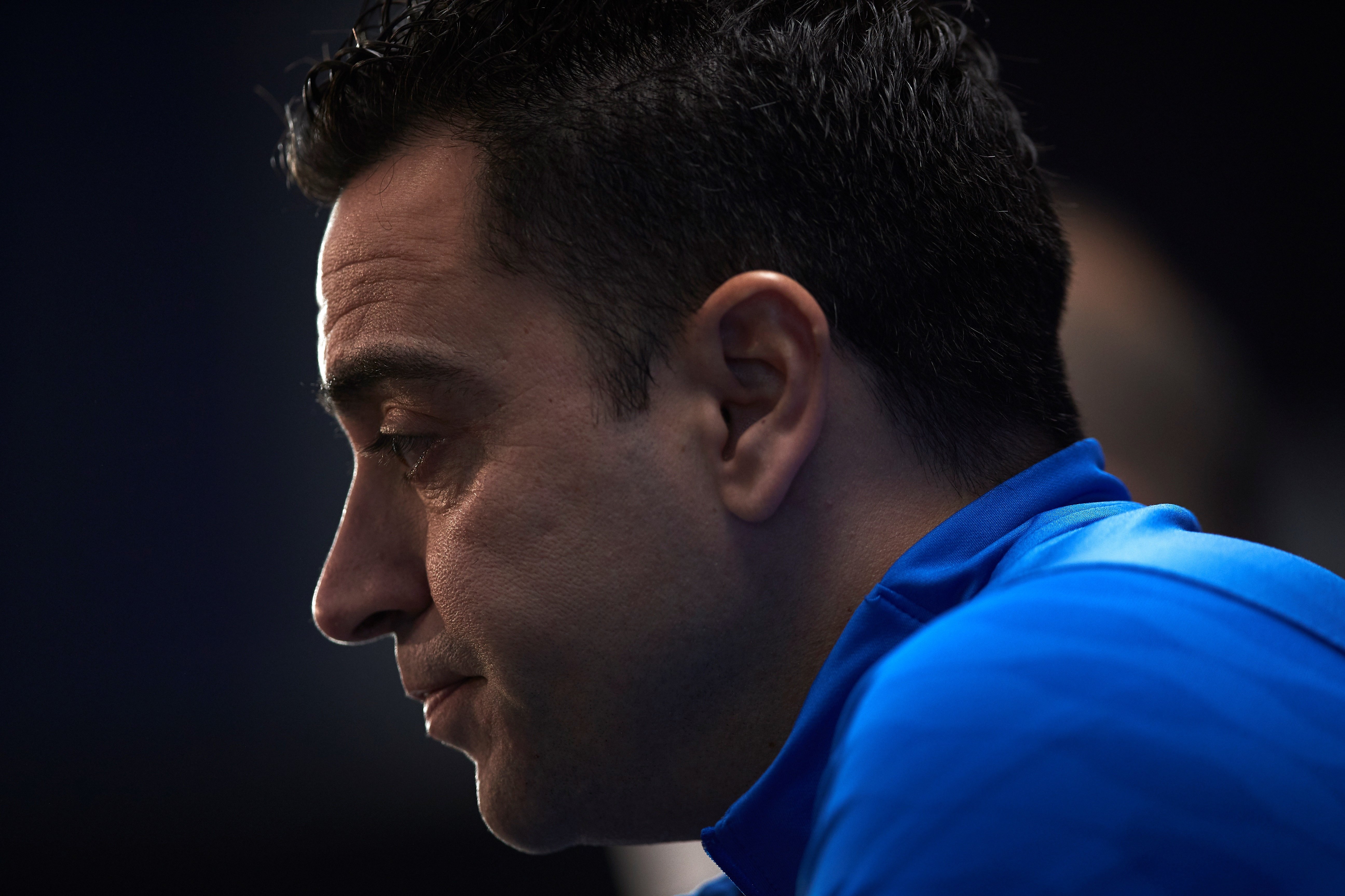 Se'n riu de Xavi Hernández i hi ha ordres per fer-lo fora del Barça encara que sigui regalat