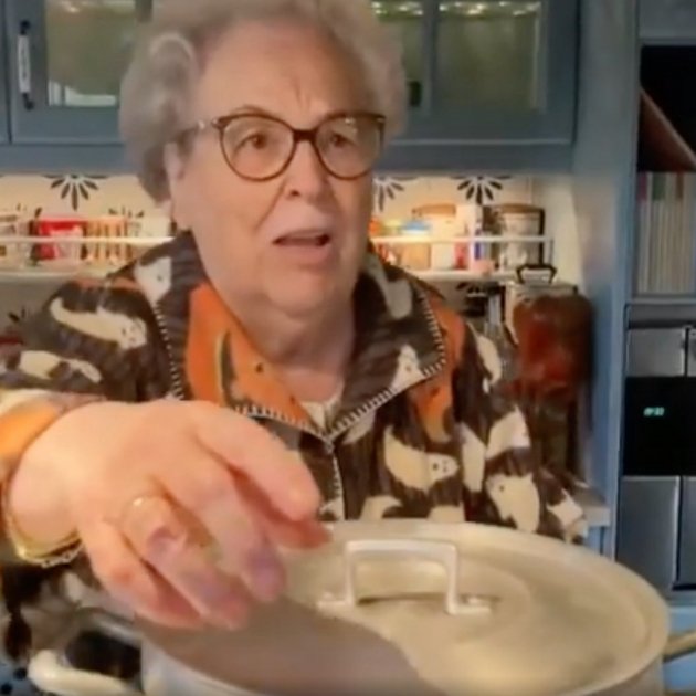 Madre Pilar Rahola riñe @pilar rahola