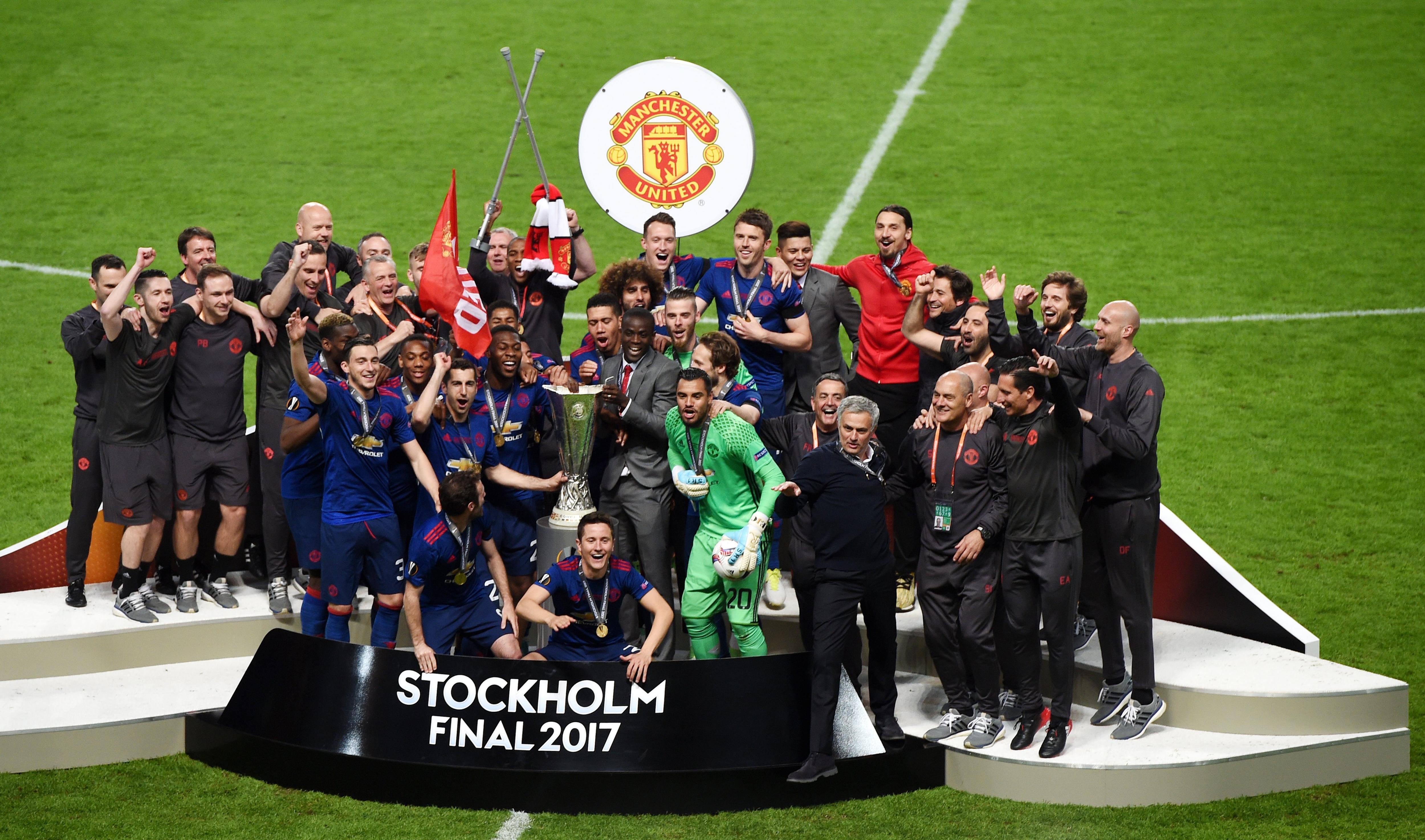 El United se alza con la Europa League y completa su vitrina (0-2)