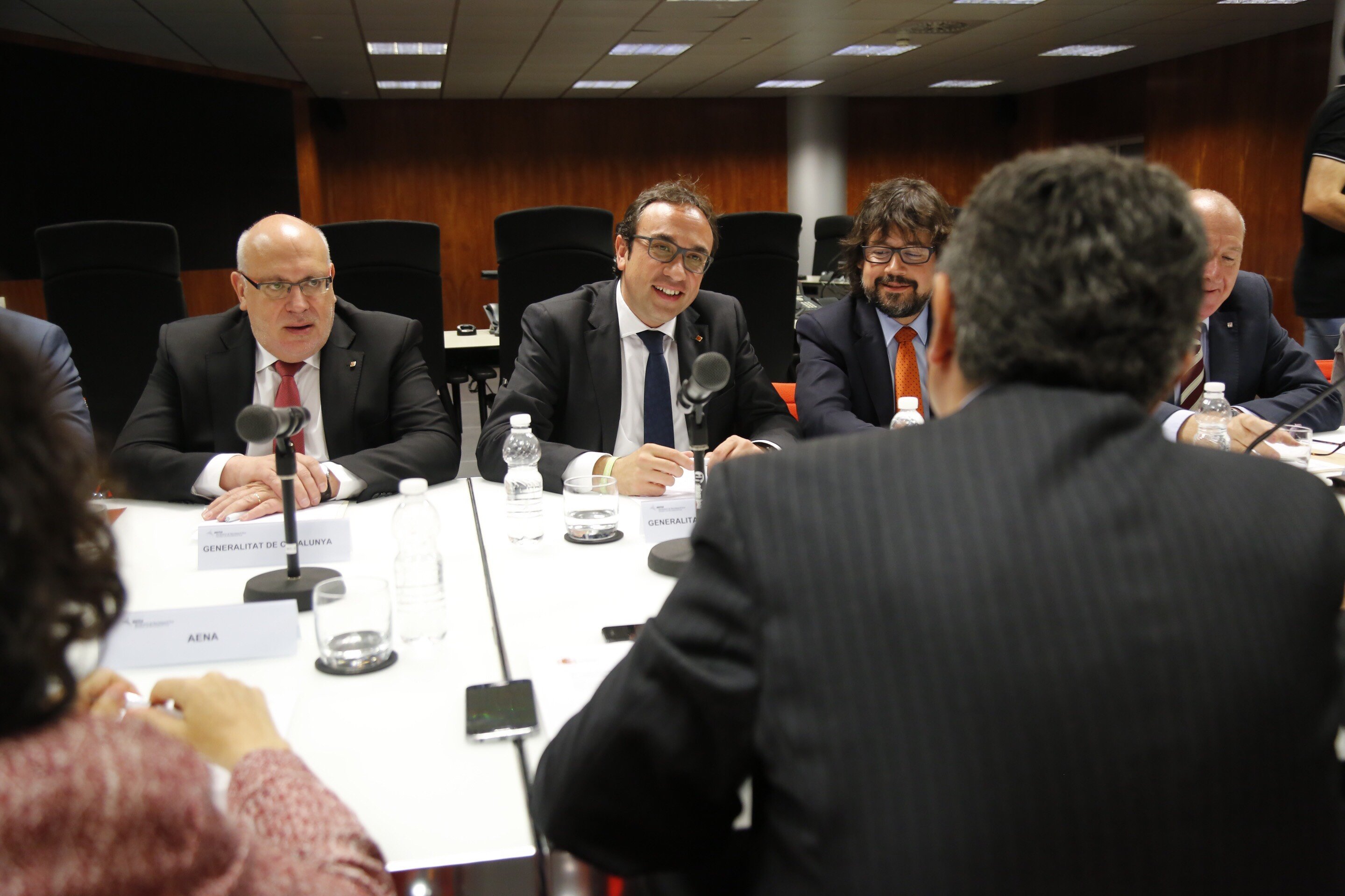 Junts pel Sí porta al Parlament el caos del Prat