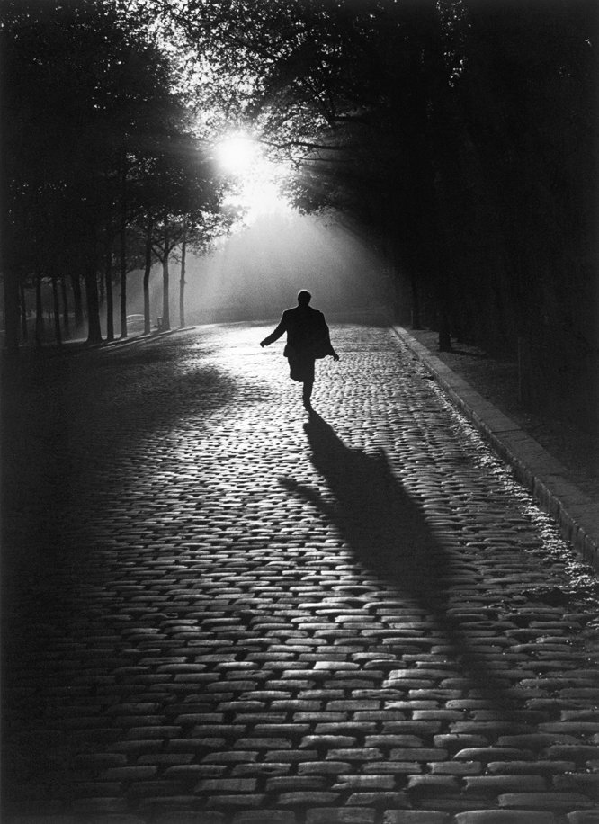 Sabine Weiss, l'última fotògrafa humanista, a través dels seus millors retrats